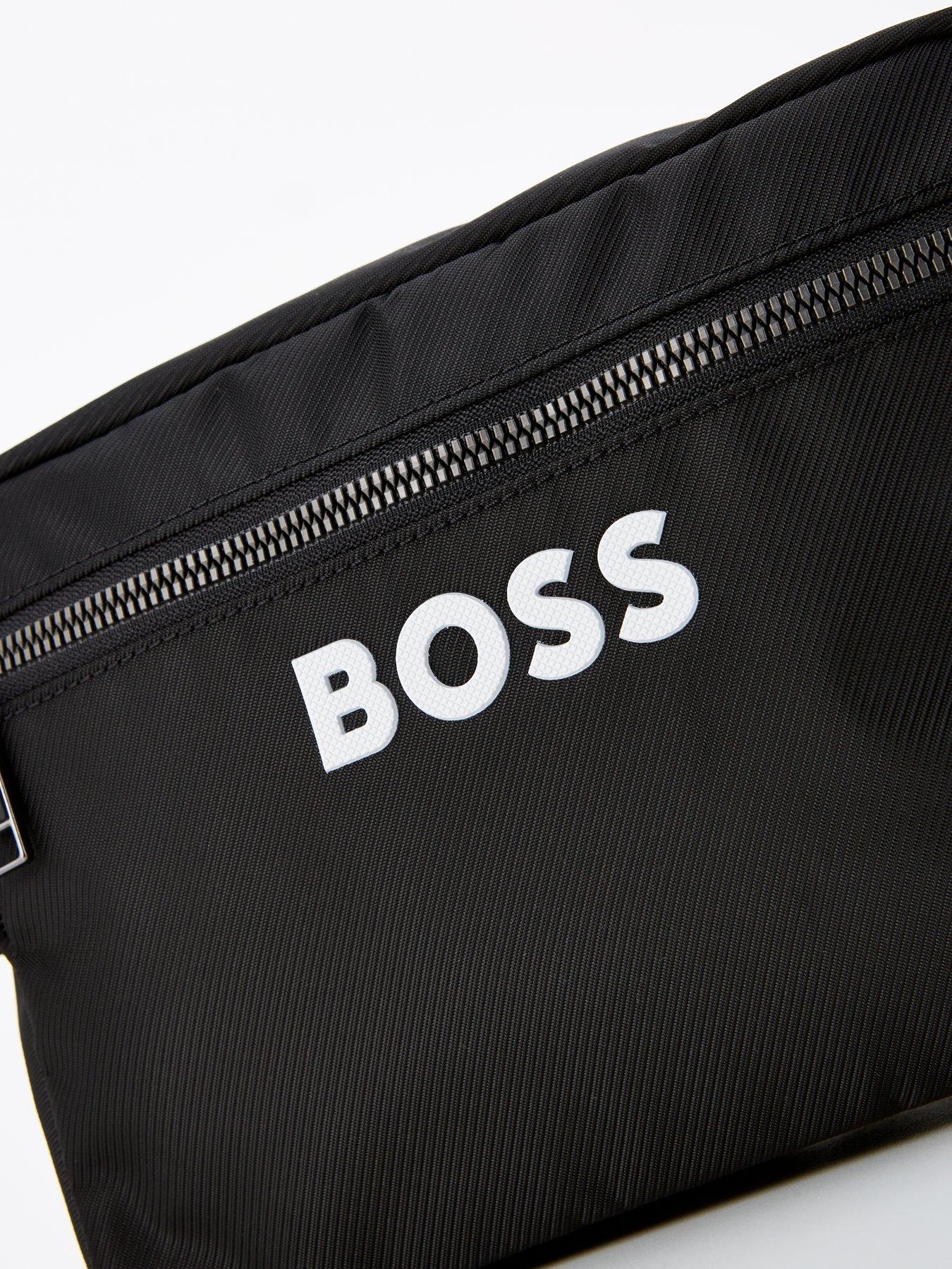 boss-boss-catch-30-nylon-washbag-blackoutfit