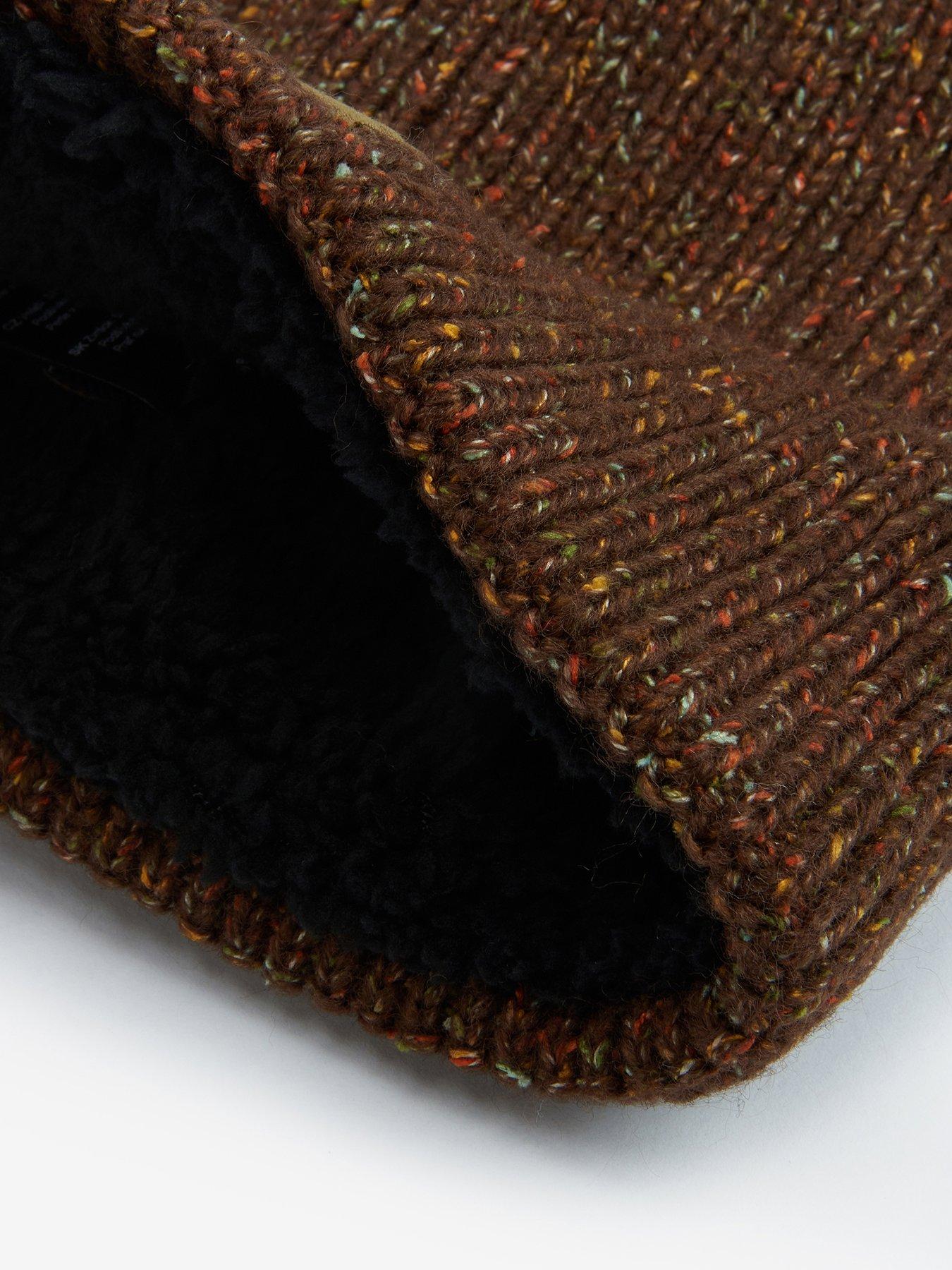 barbour-barbour-eston-knitted-beanie-hat-browndetail