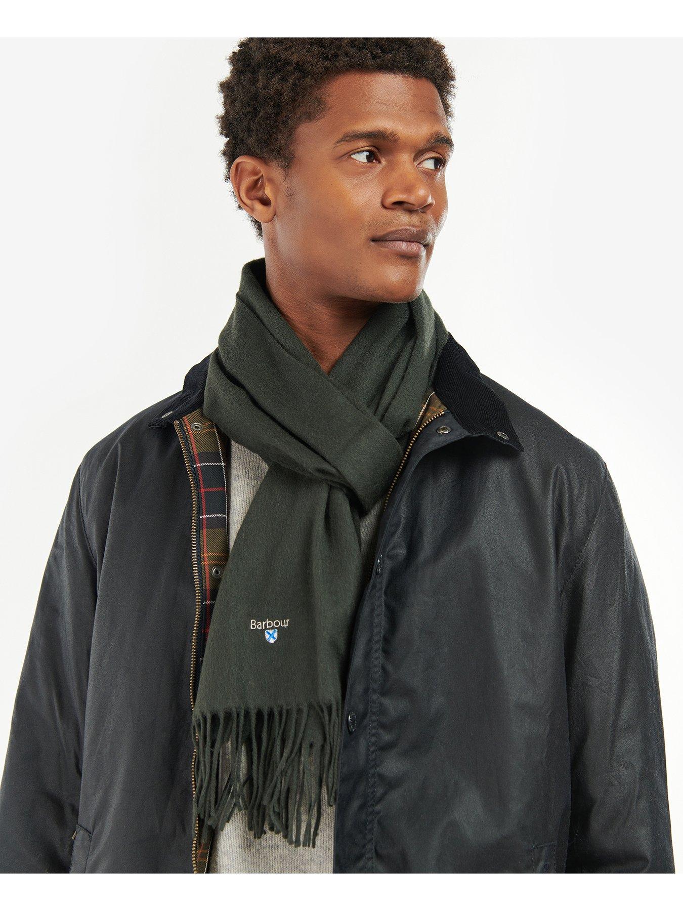 barbour-barbour-plain-lambswool-tasseled-scarf-dark-greenstillFront