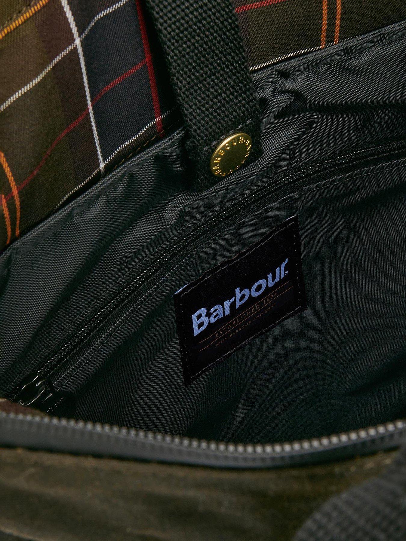 barbour-barbour-field-wax-backpack-dark-greendetail