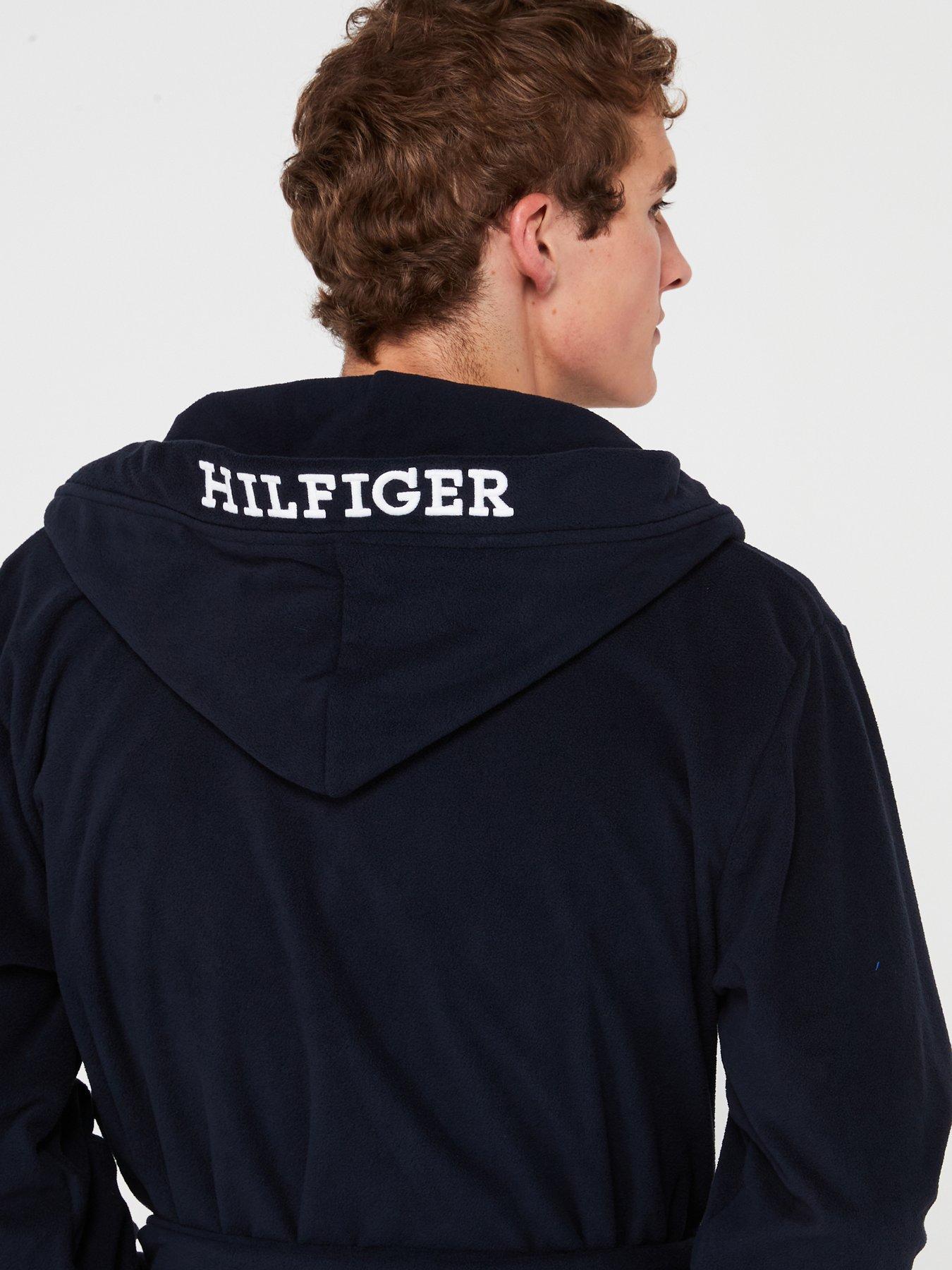 tommy-hilfiger-tommy-hilfiger-monotype-bathrobe-navyoutfit