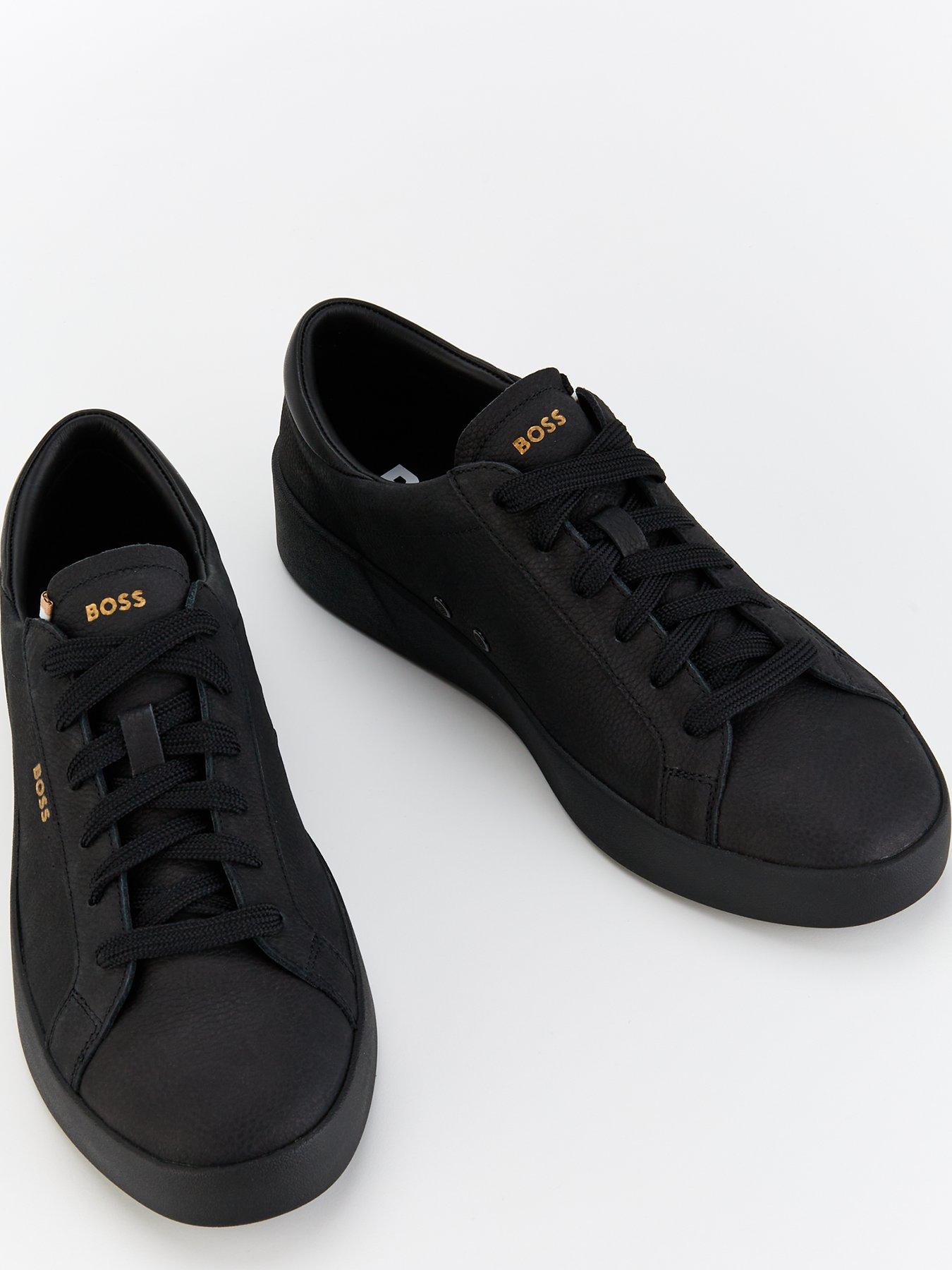 boss-boss-belwar-gold-logo-tumbled-leather-lace-sneaker-blackoutfit