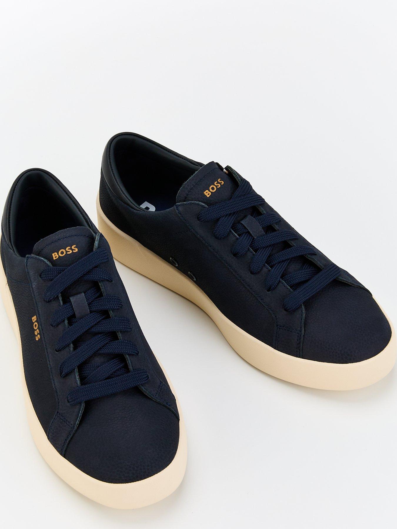 boss-boss-belwar-gold-logo-tumbled-leather-lace-sneaker-dark-blueoutfit