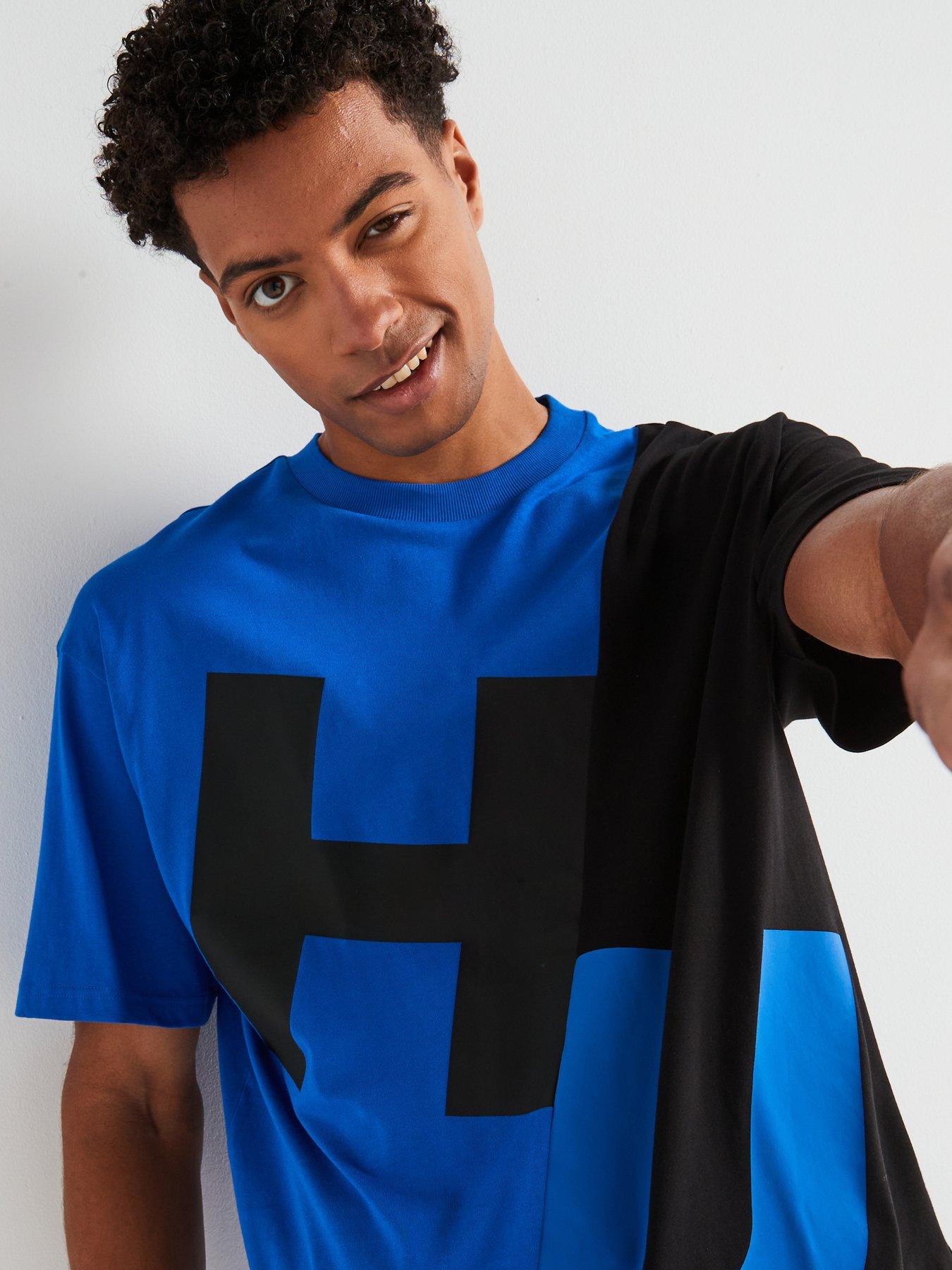 hugo-blue-nokerios-loose-fit-abstract-logo-t-shirt-blackblueoutfit