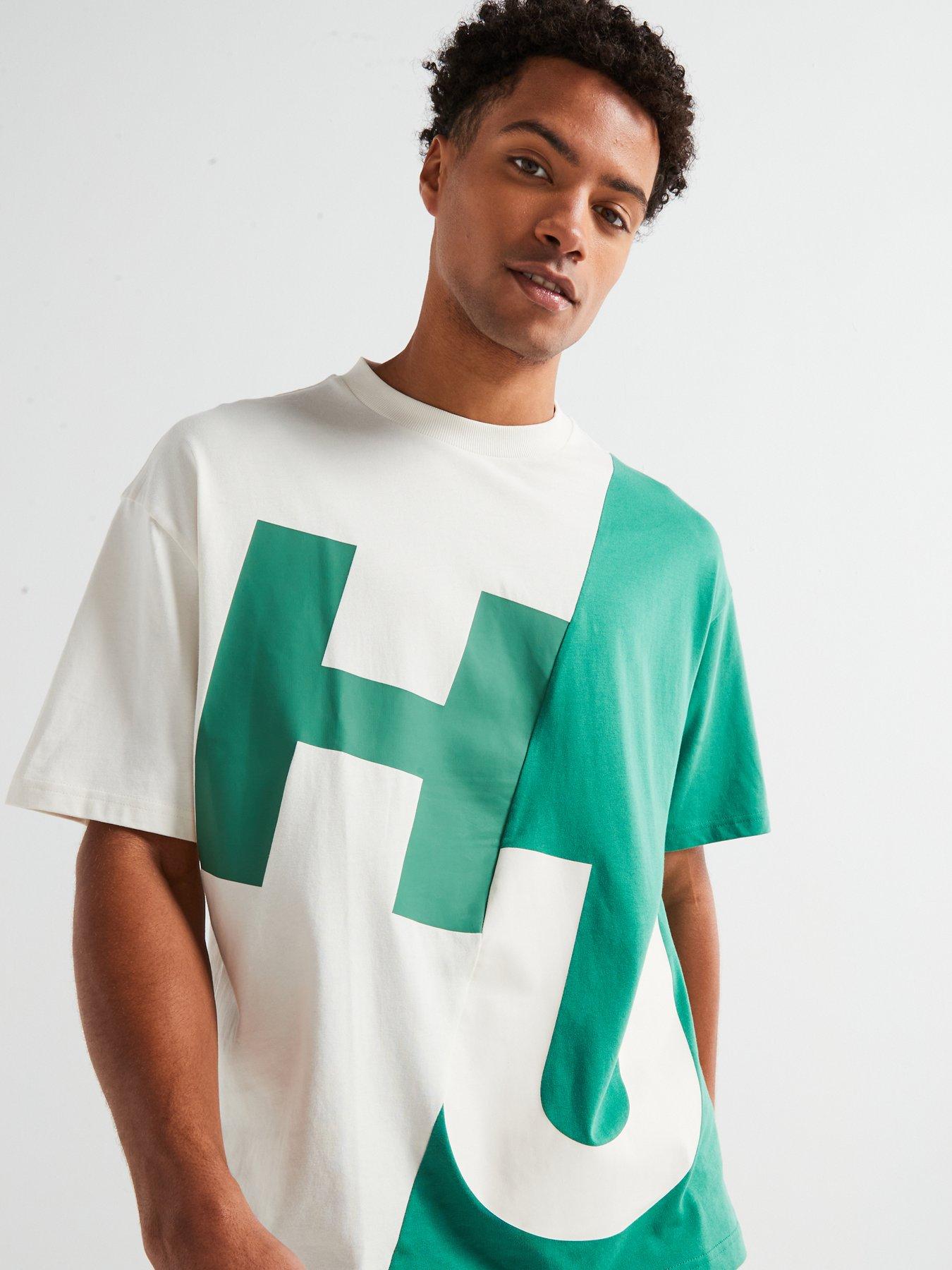 hugo-blue-nokerios-loose-fit-abstract-logo-t-shirt-whitegreenoutfit