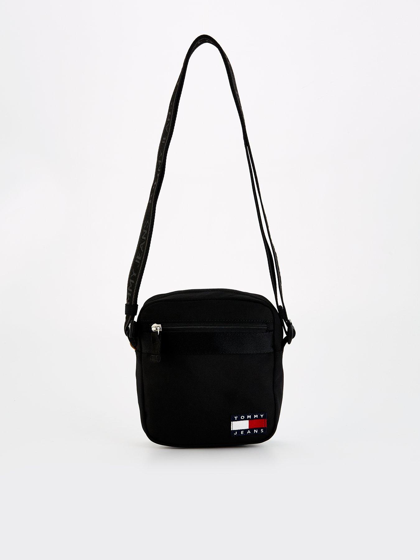 tommy-jeans-tommy-jeans-essential-daily-flag-reporter-bag-black