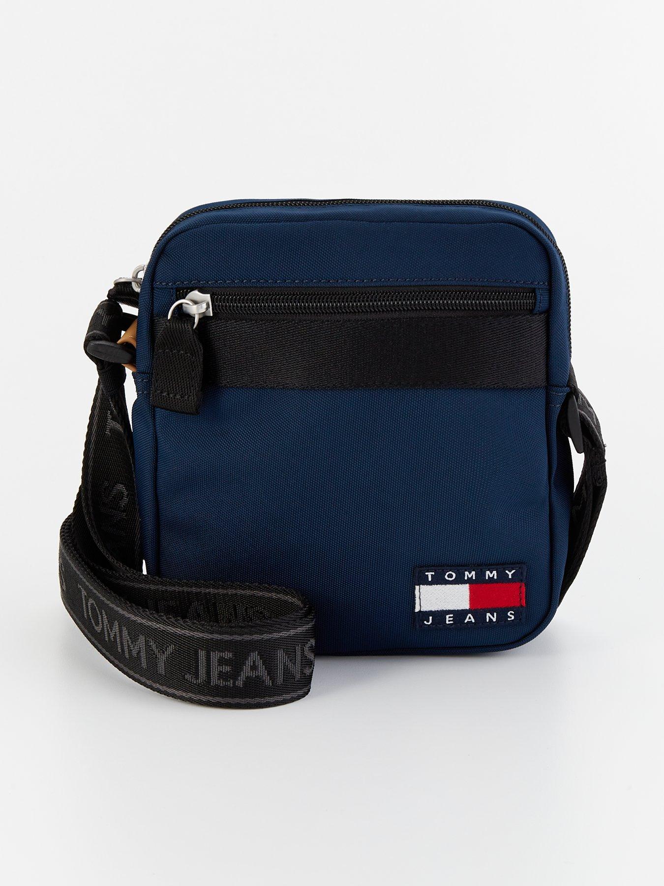 tommy-jeans-tommy-jeans-essential-daily-flag-reporter-bag-navy