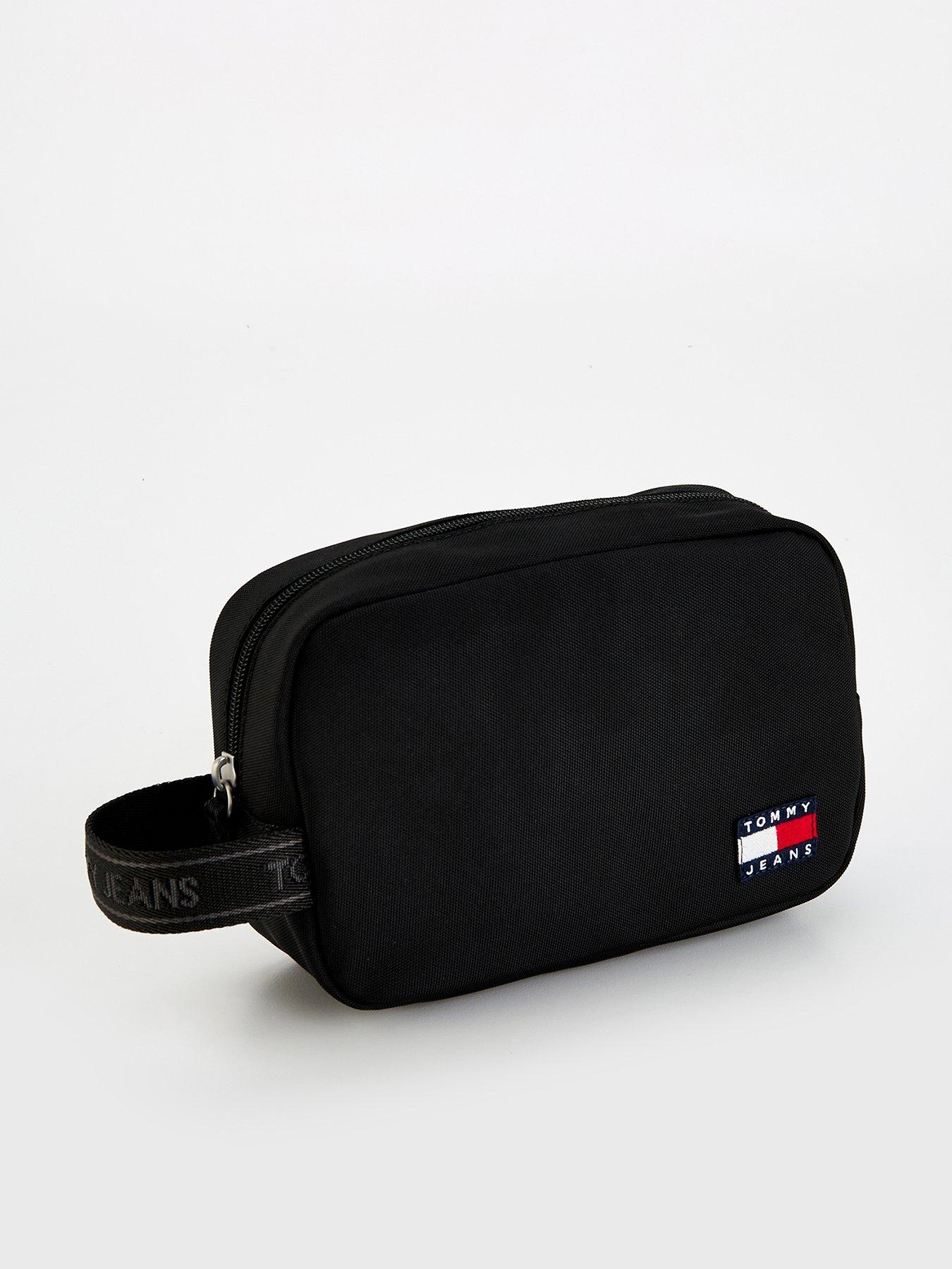 tommy-jeans-tommy-jeans-essential-daily-flag-washbag-blackback