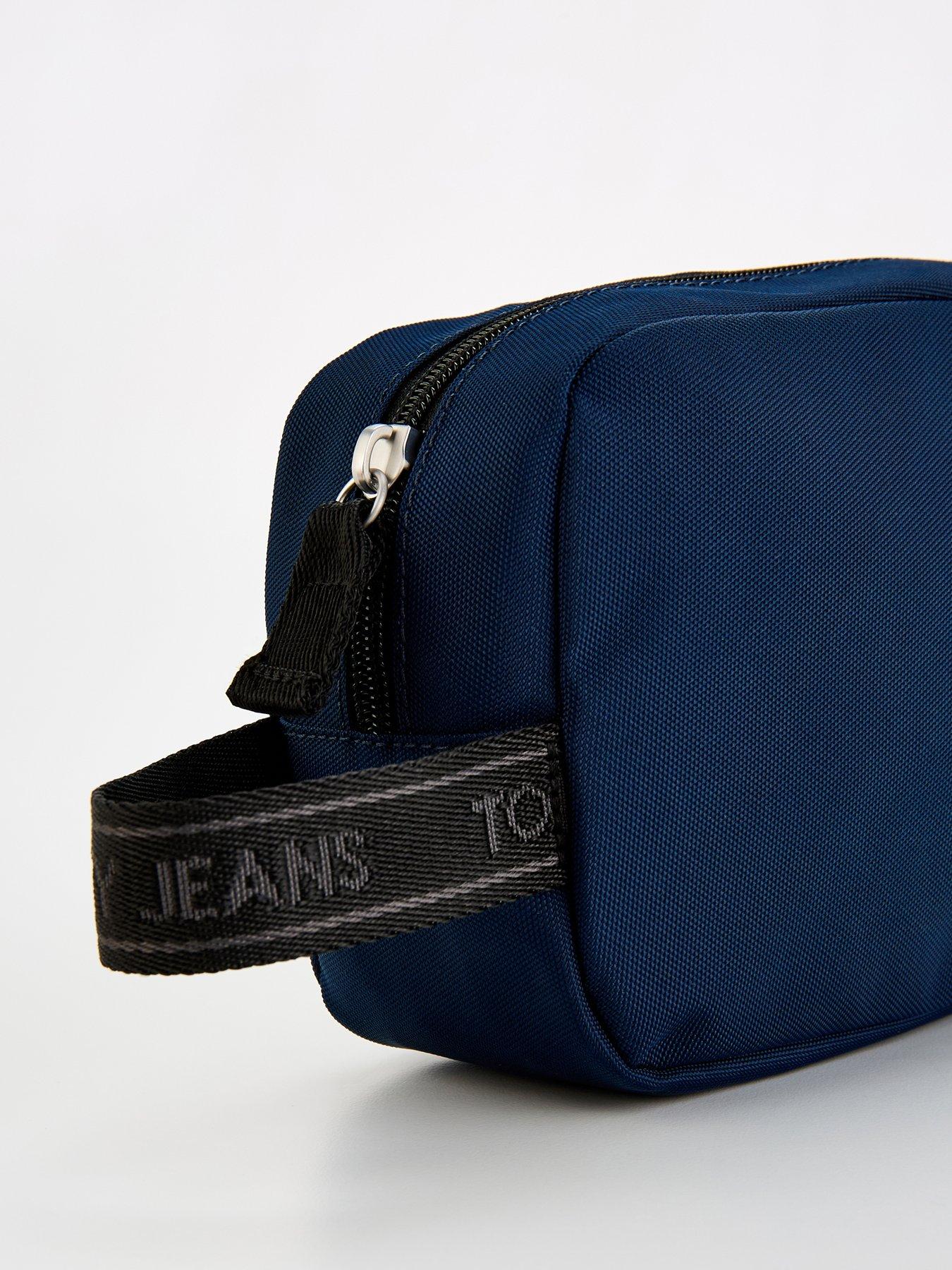 tommy-jeans-tommy-jeans-essential-daily-flag-washbag-navydetail