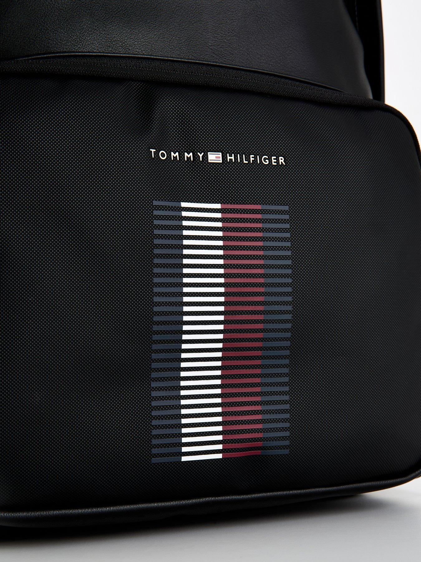 tommy-hilfiger-tommy-hilfiger-foundation-pique-global-stripe-backpack-blackoutfit