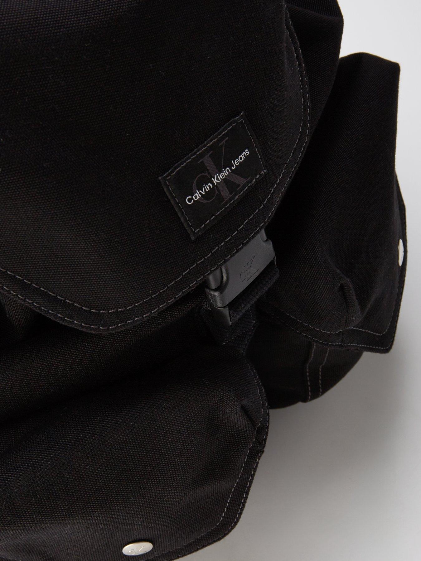 calvin-klein-jeans-calvin-klein-jeans-sport-essentials-double-pocket-canvas-backpack-blackoutfit