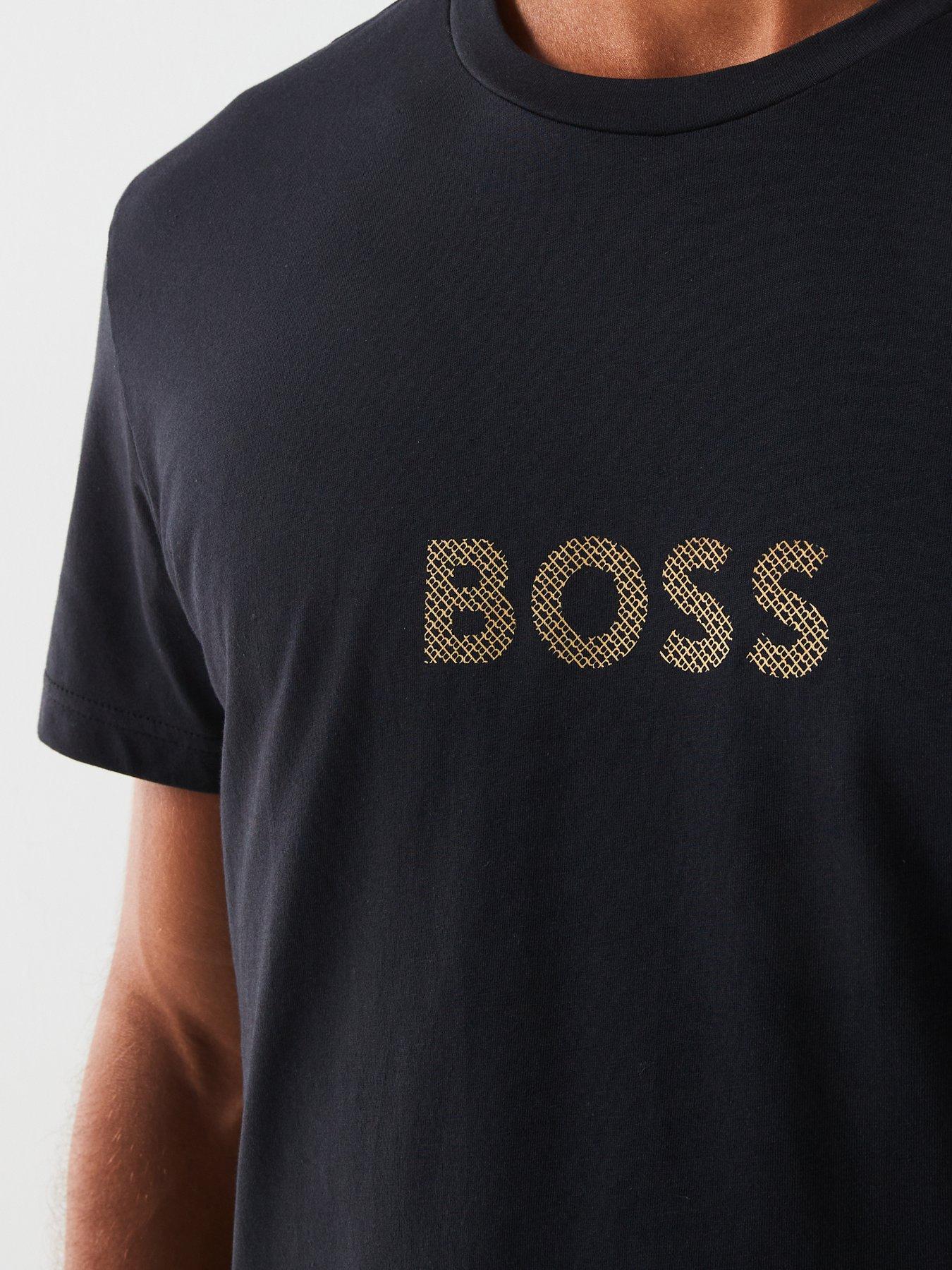 boss-t-shirt-metallic-logo-t-shirtoutfit