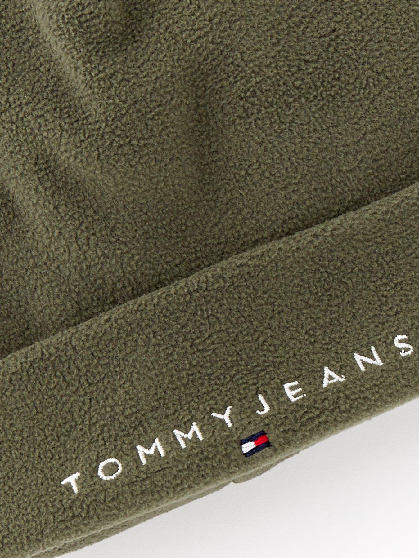 tommy-jeans-tommy-jeans-linear-logo-fleece-beanie-hat-greenoutfit