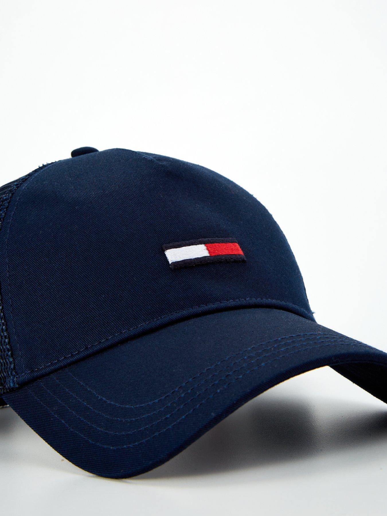 tommy-jeans-tommy-jeans-elongated-flag-trucker-baseball-cap-navyoutfit