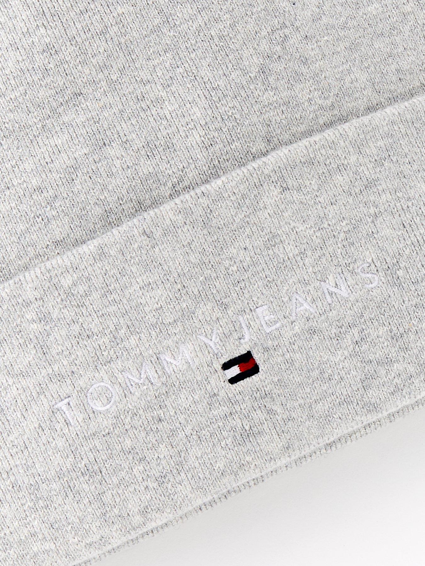 tommy-jeans-tommy-jeans-linear-logo-beanie-hat-light-greyoutfit