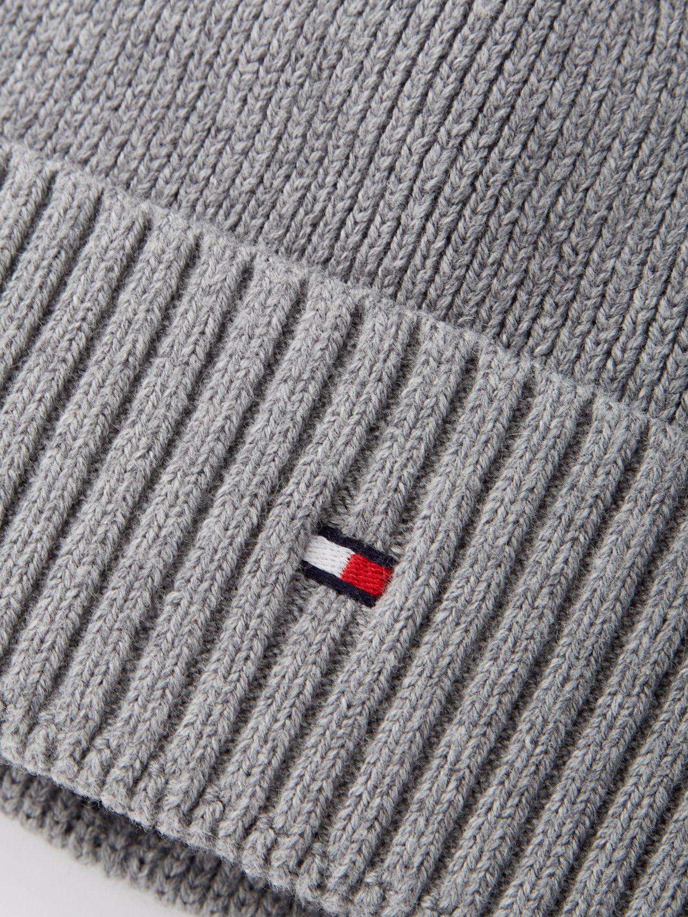 tommy-hilfiger-tommy-hilfiger-pima-cotton-flag-beanie-greyoutfit