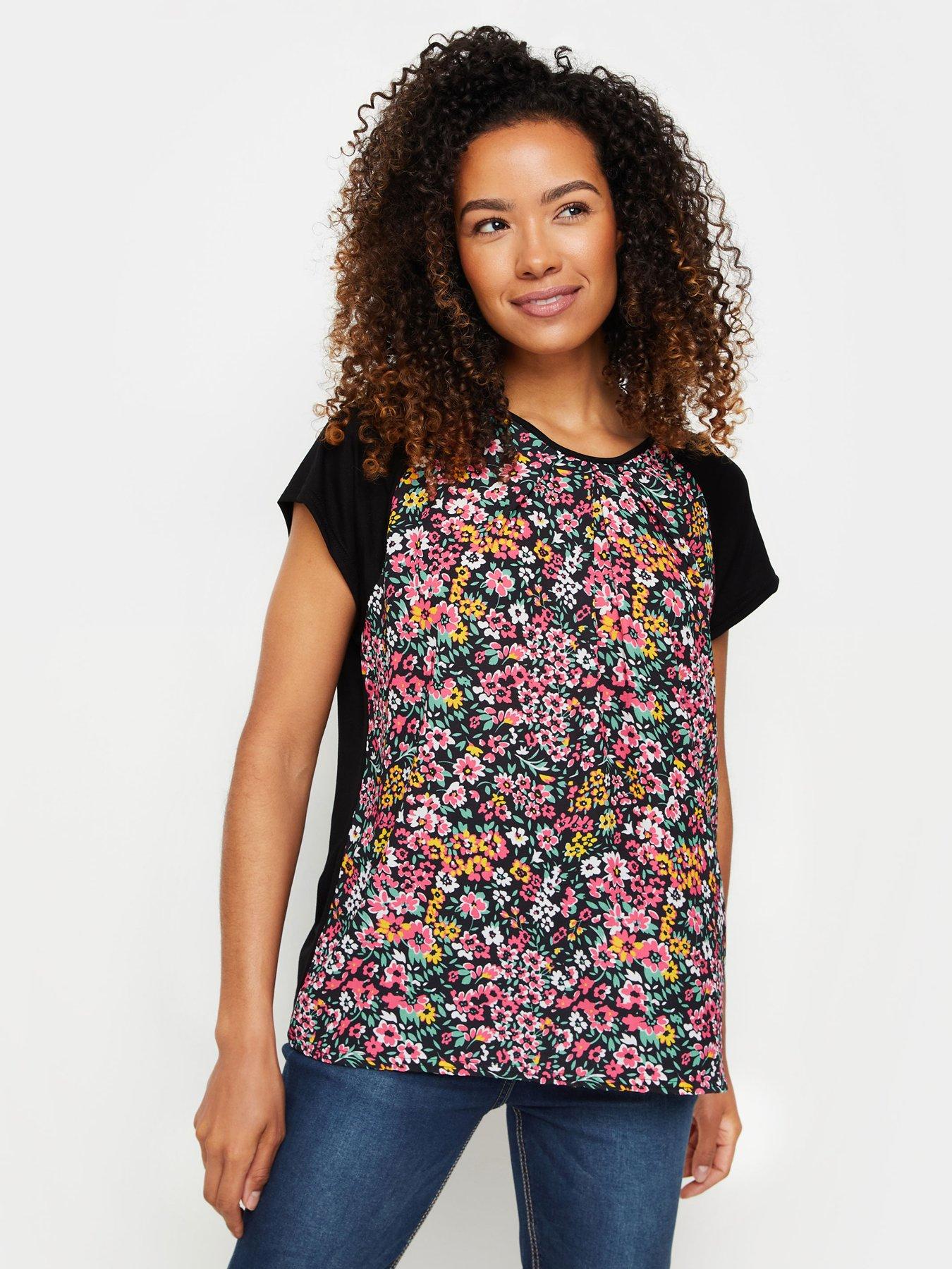 mco-ditsy-print-short-sleeve-top-blackfront