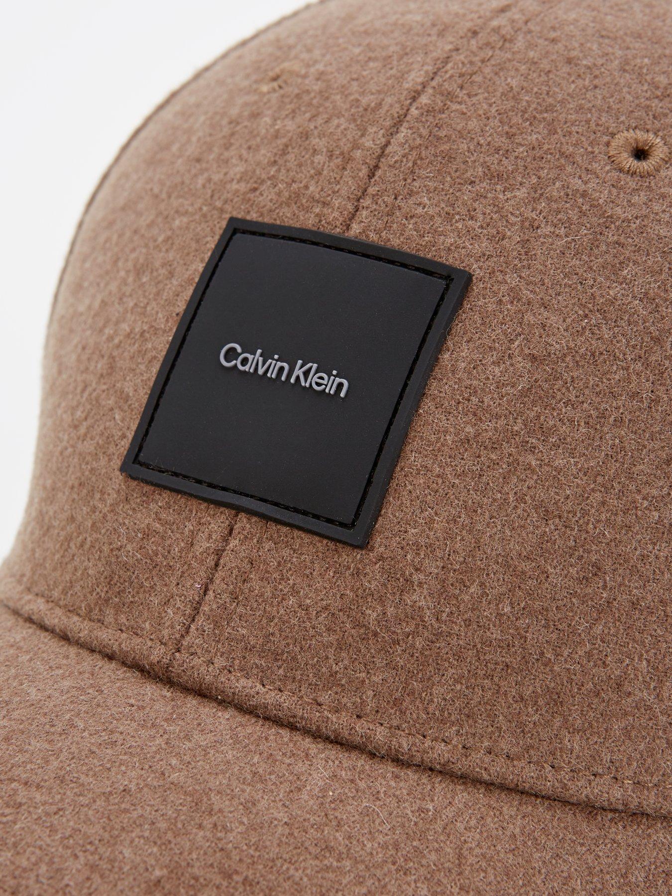 calvin-klein-calvin-klein-patch-logo-wool-baseball-cap-light-brownoutfit