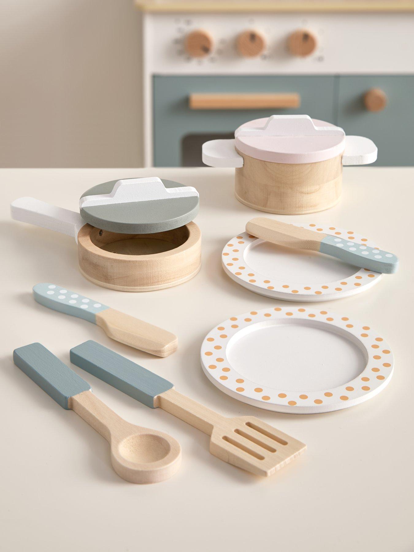 wooden-pots-and-pans-gift-set