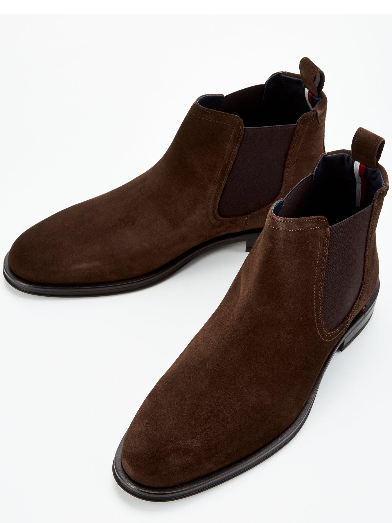 tommy-hilfiger-tommy-hilfiger-core-rwb-hilfiger-suede-chelsea-boots-dark-brownoutfit