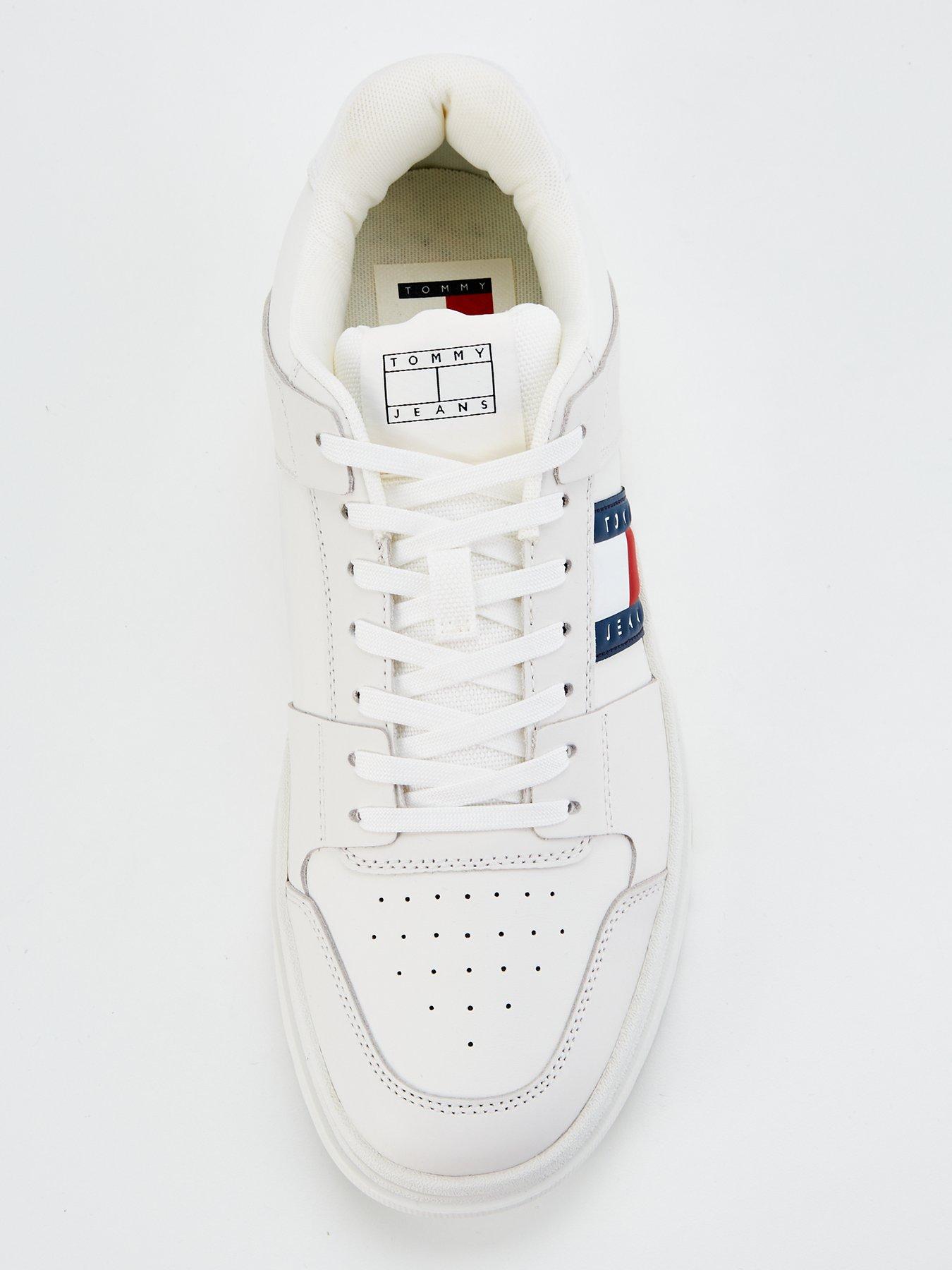 tommy-jeans-tommy-jeans-the-brooklyn-flag-stripe-leather-essential-sneakers-creamoutfit