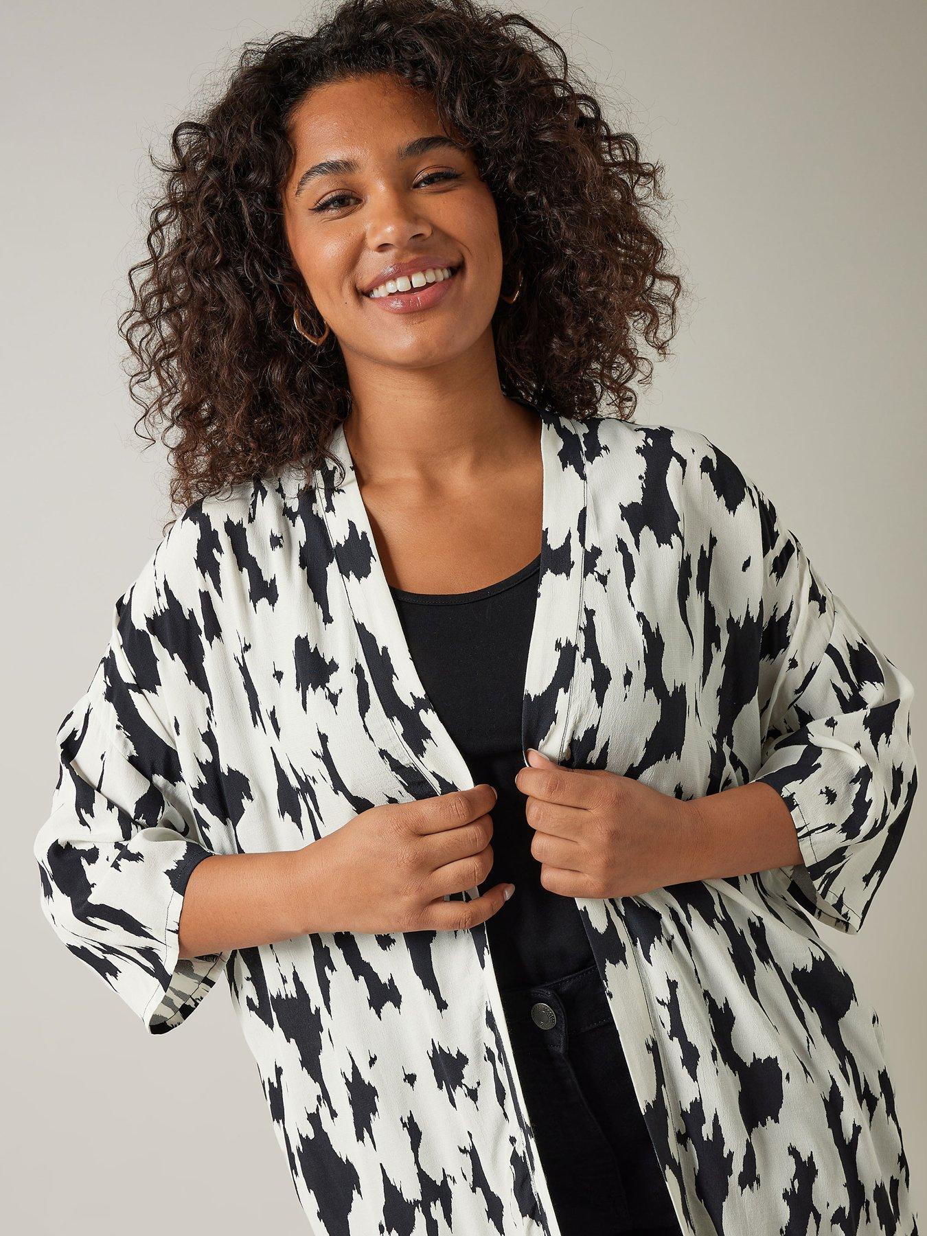 evans-printed-kimono-ivoryoutfit