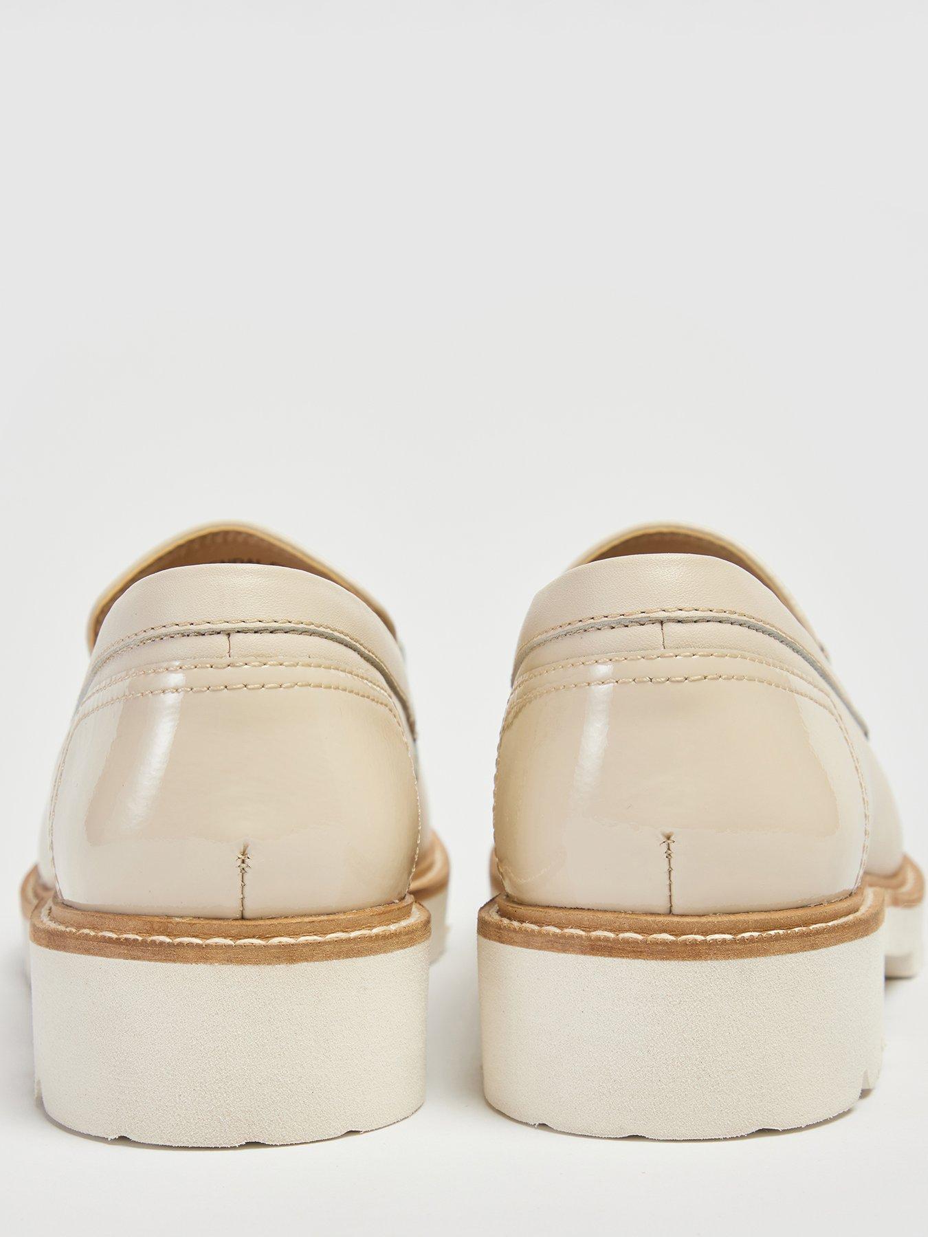 pod-kendal-off-white-loaferdetail