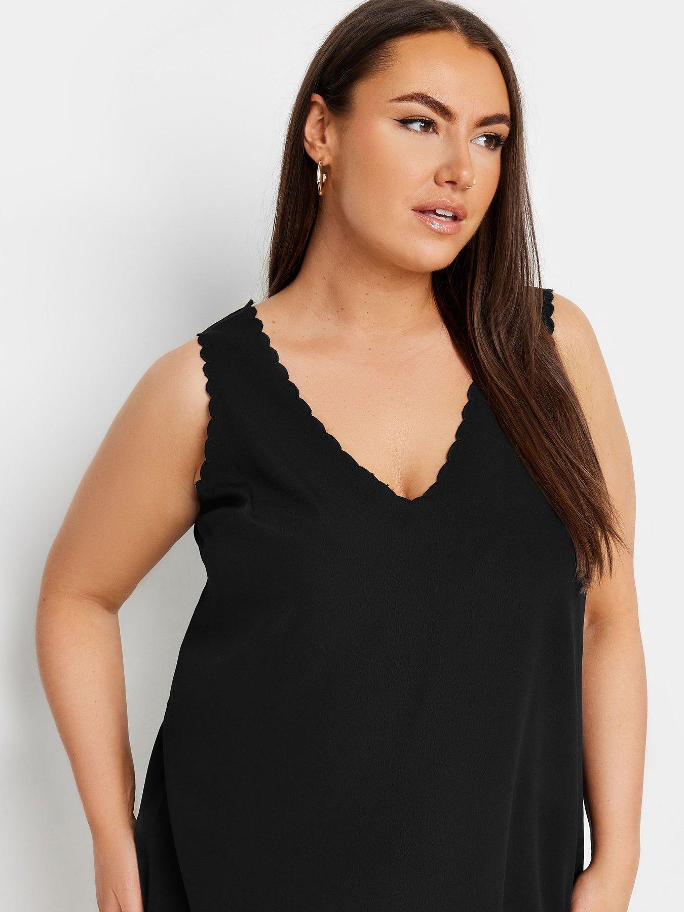 yours-curve-scallop-edge-cami-top-blackoutfit