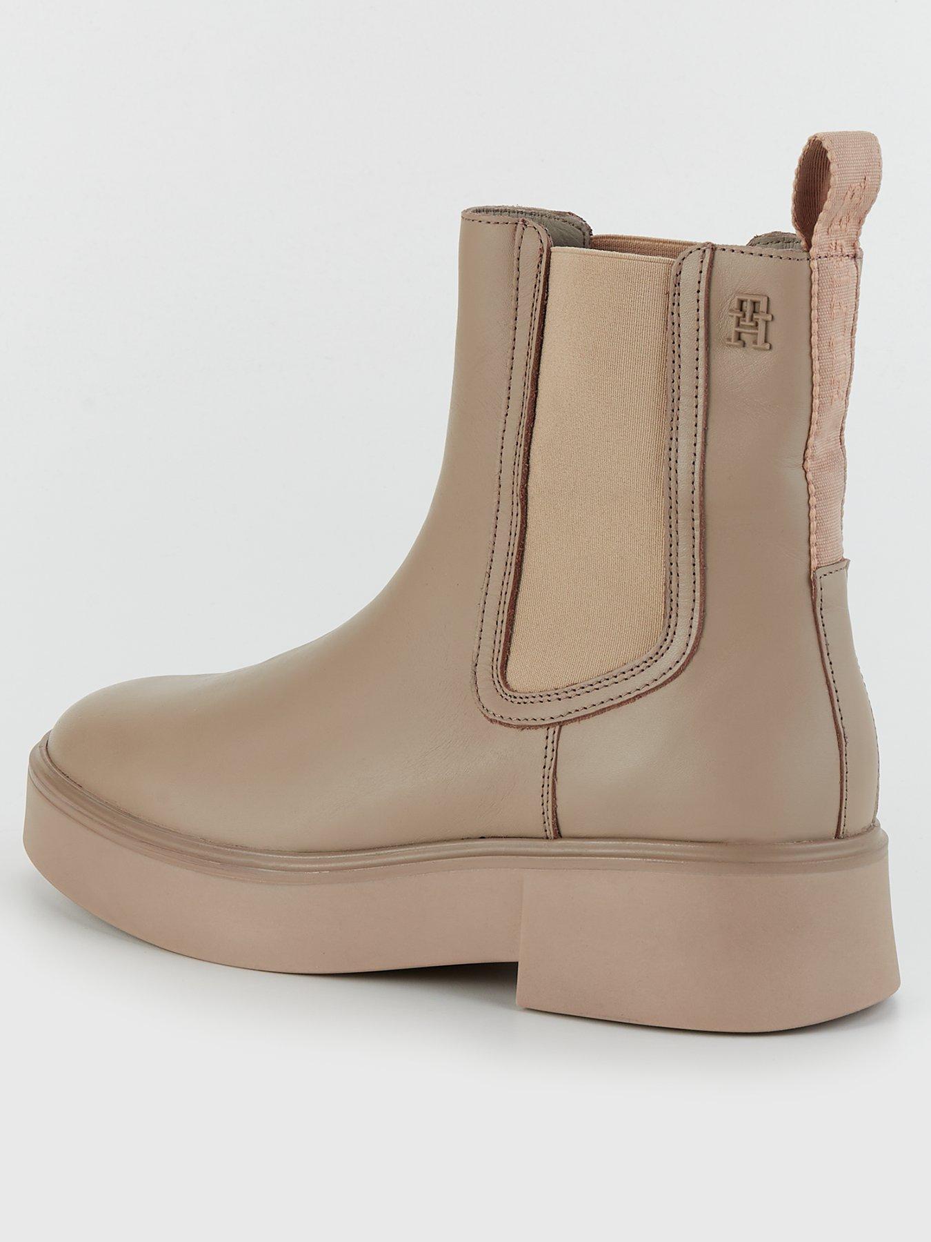 tommy-hilfiger-leather-ankle-chelsea-boots-beigeback