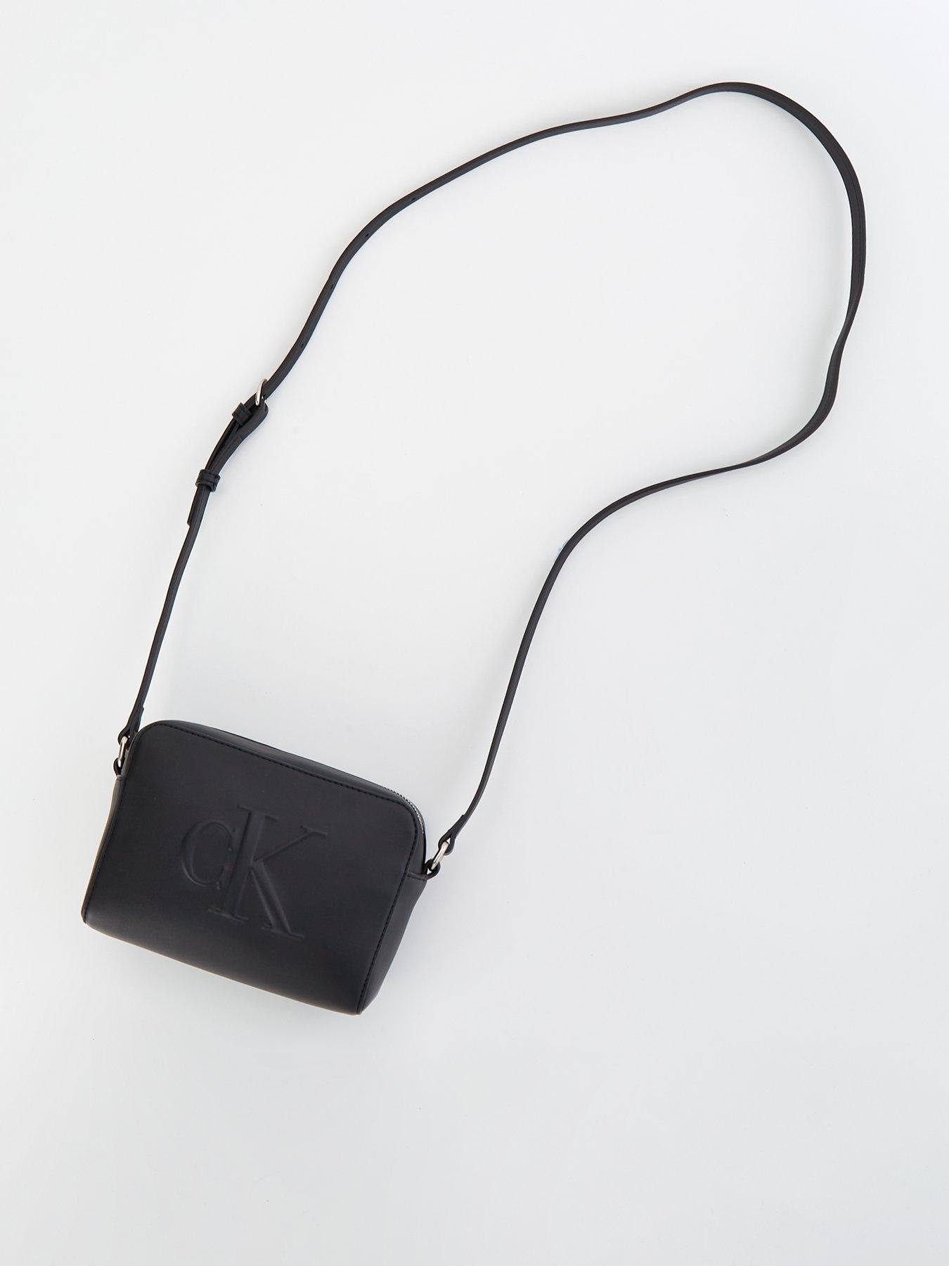 calvin-klein-jeans-sculpted-camera-bag-blackback