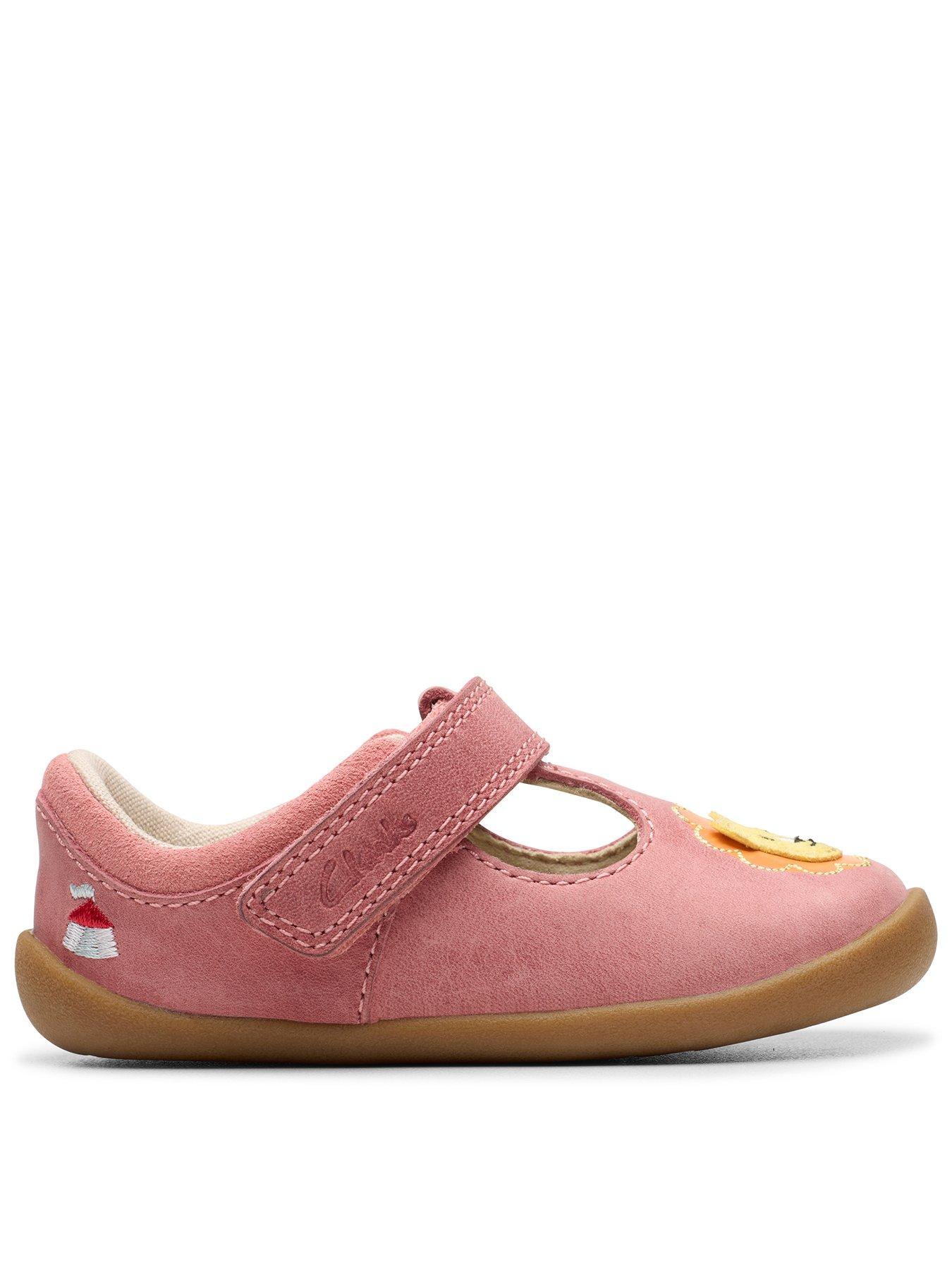 Clarks children's pre walkers best sale