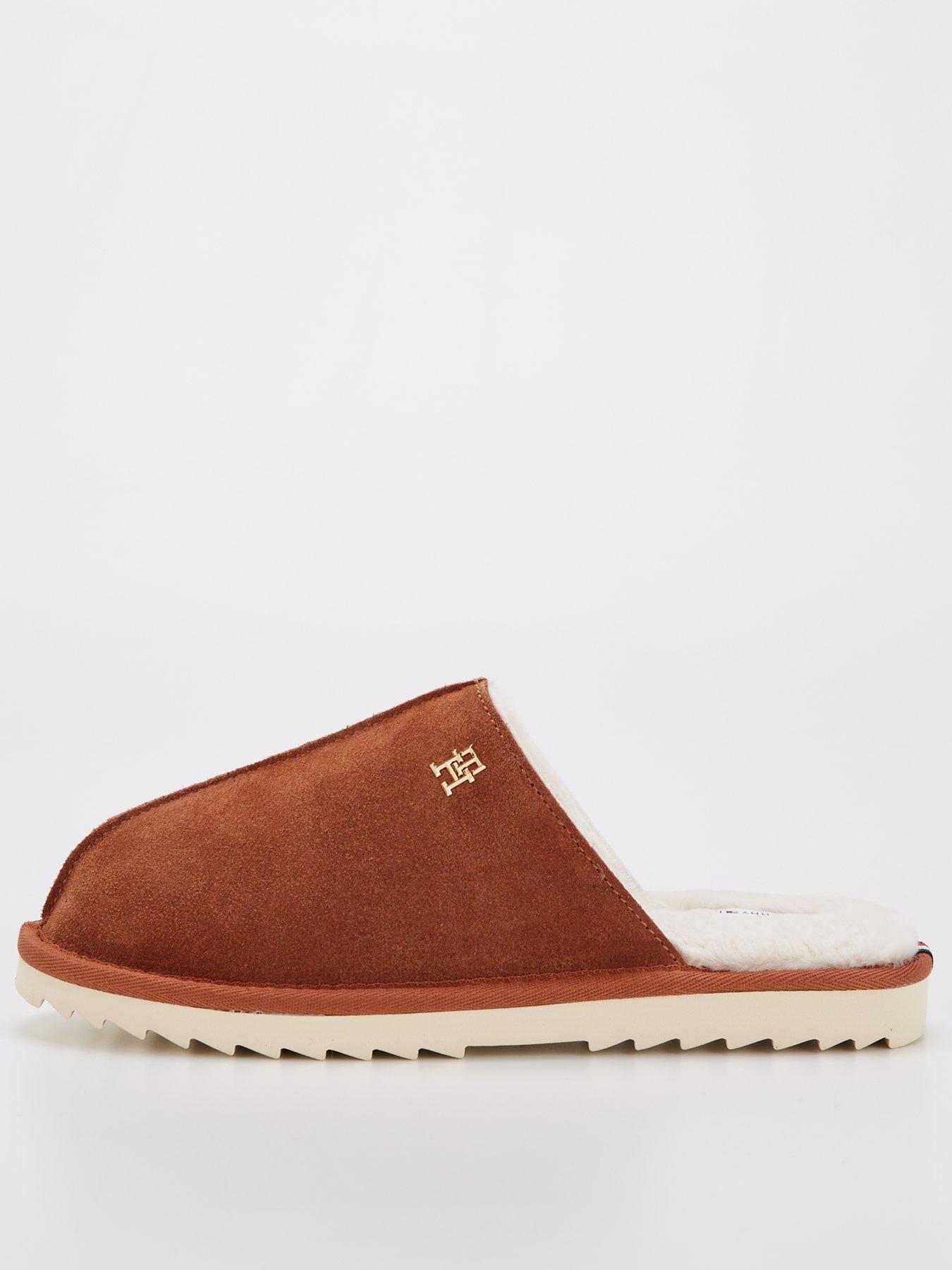 tommy-hilfiger-logo-slippers-brown