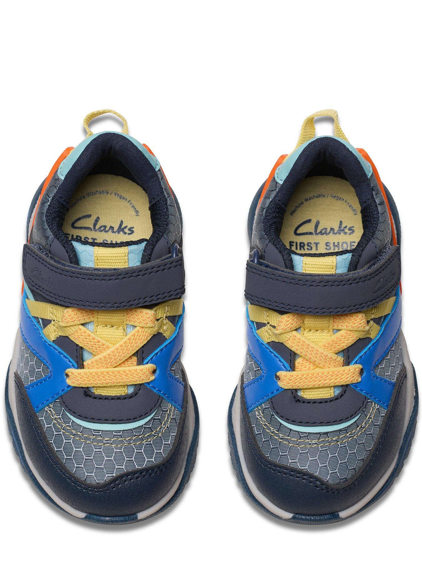 clarks-toddler-feather-pace-traineroutfit