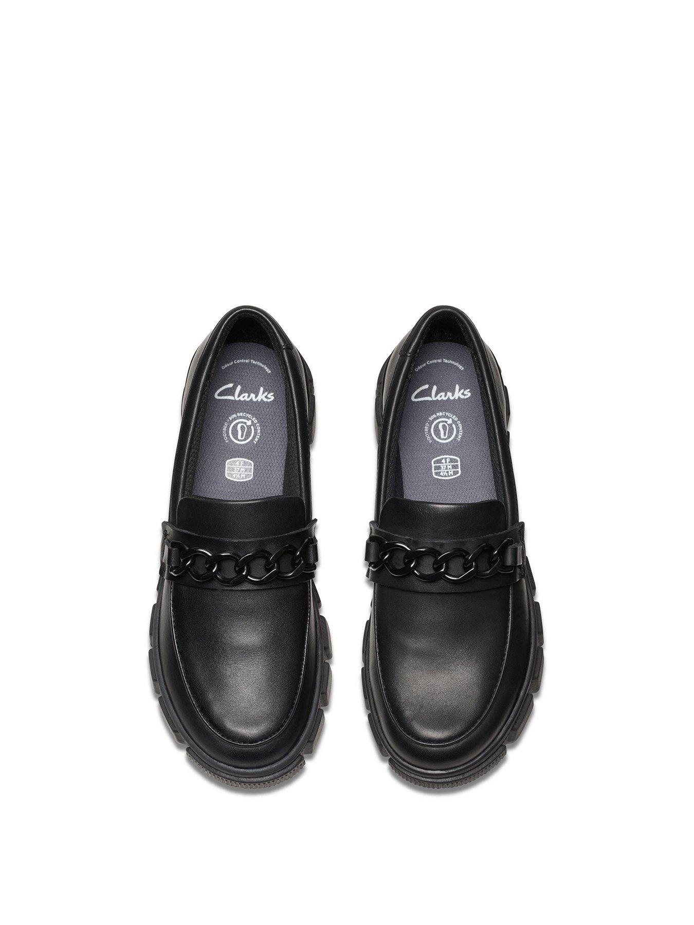 clarks-youth-evyn-walk-chain-leather-loaferoutfit