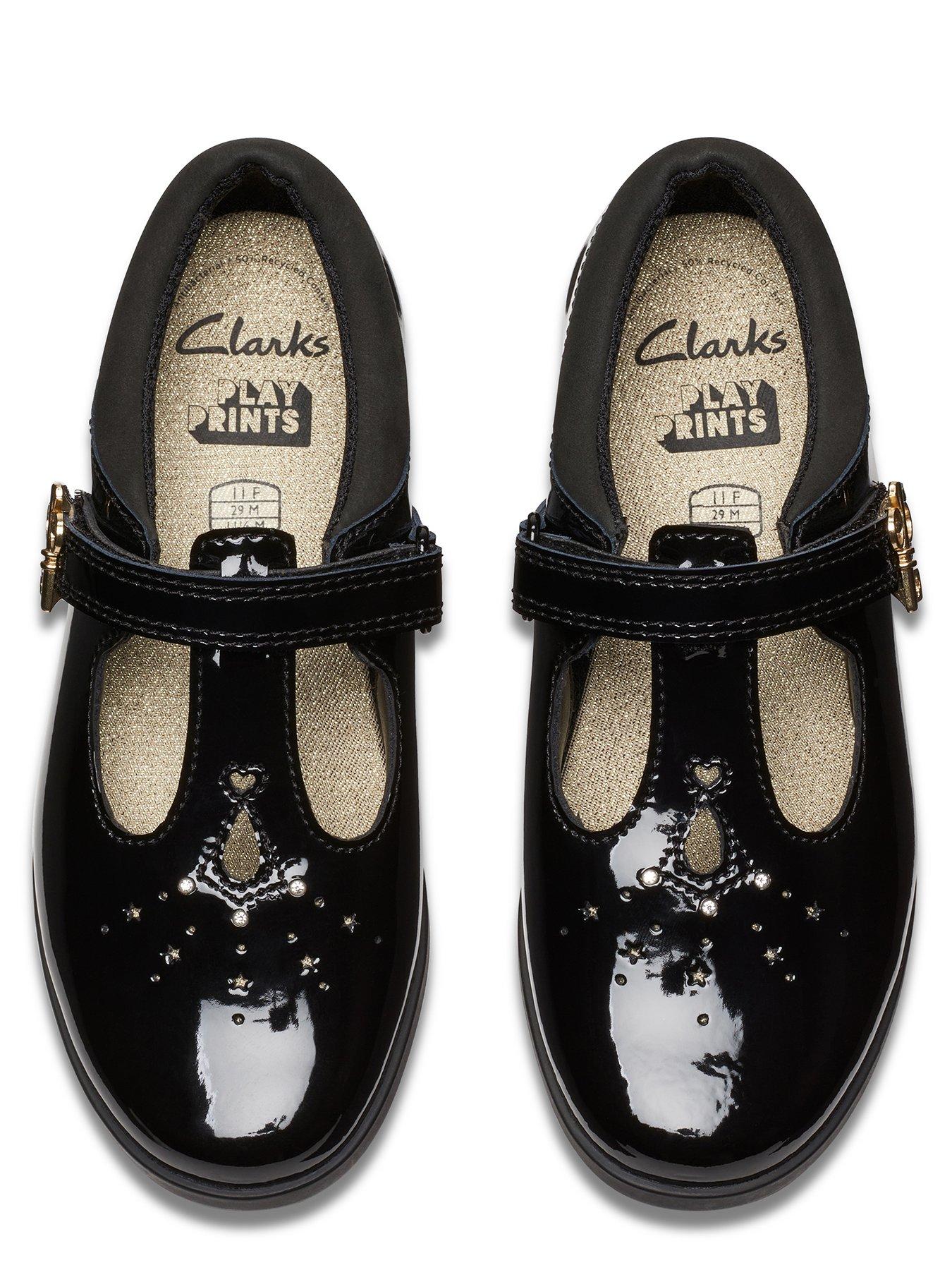 clarks-kids-lock-shine-t-bar-school-shoe-blackoutfit