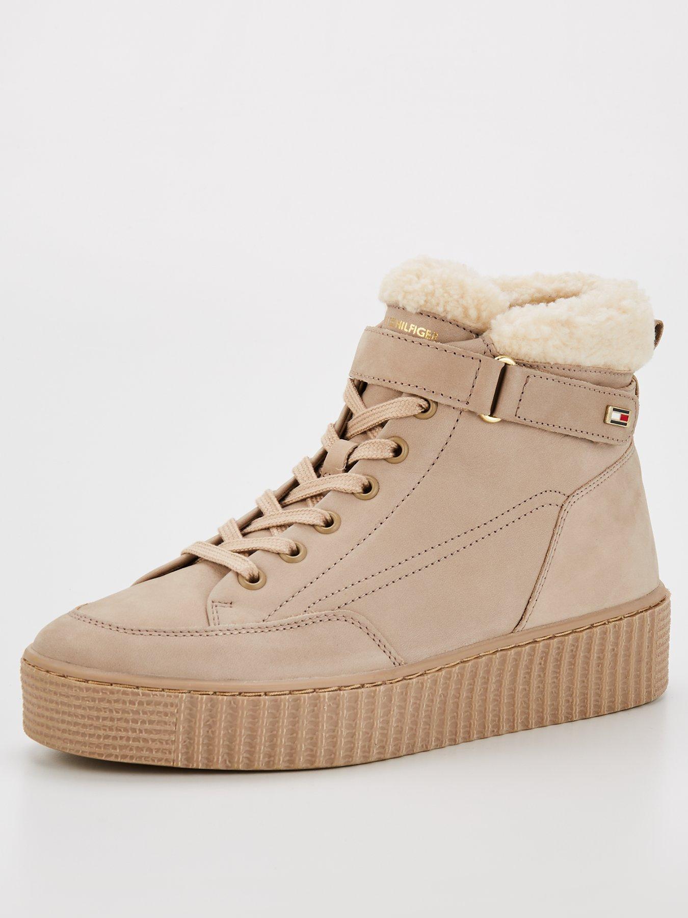 tommy-hilfiger-faux-fur-nubuck-boot-beigestillFront