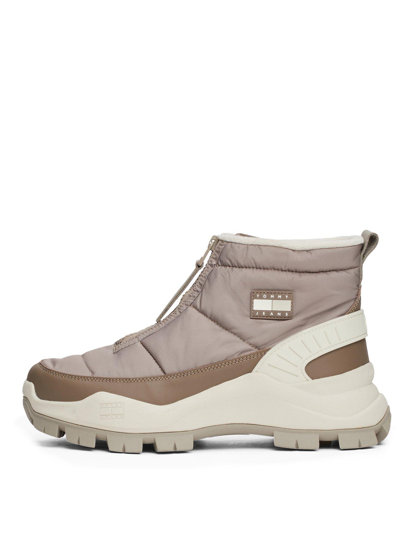 tommy-jeans-zip-front-chunky-boots-beige