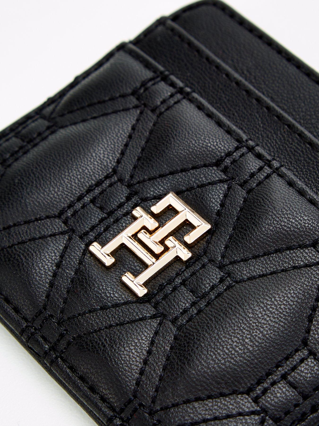 tommy-hilfiger-quilted-card-holder-blackoutfit