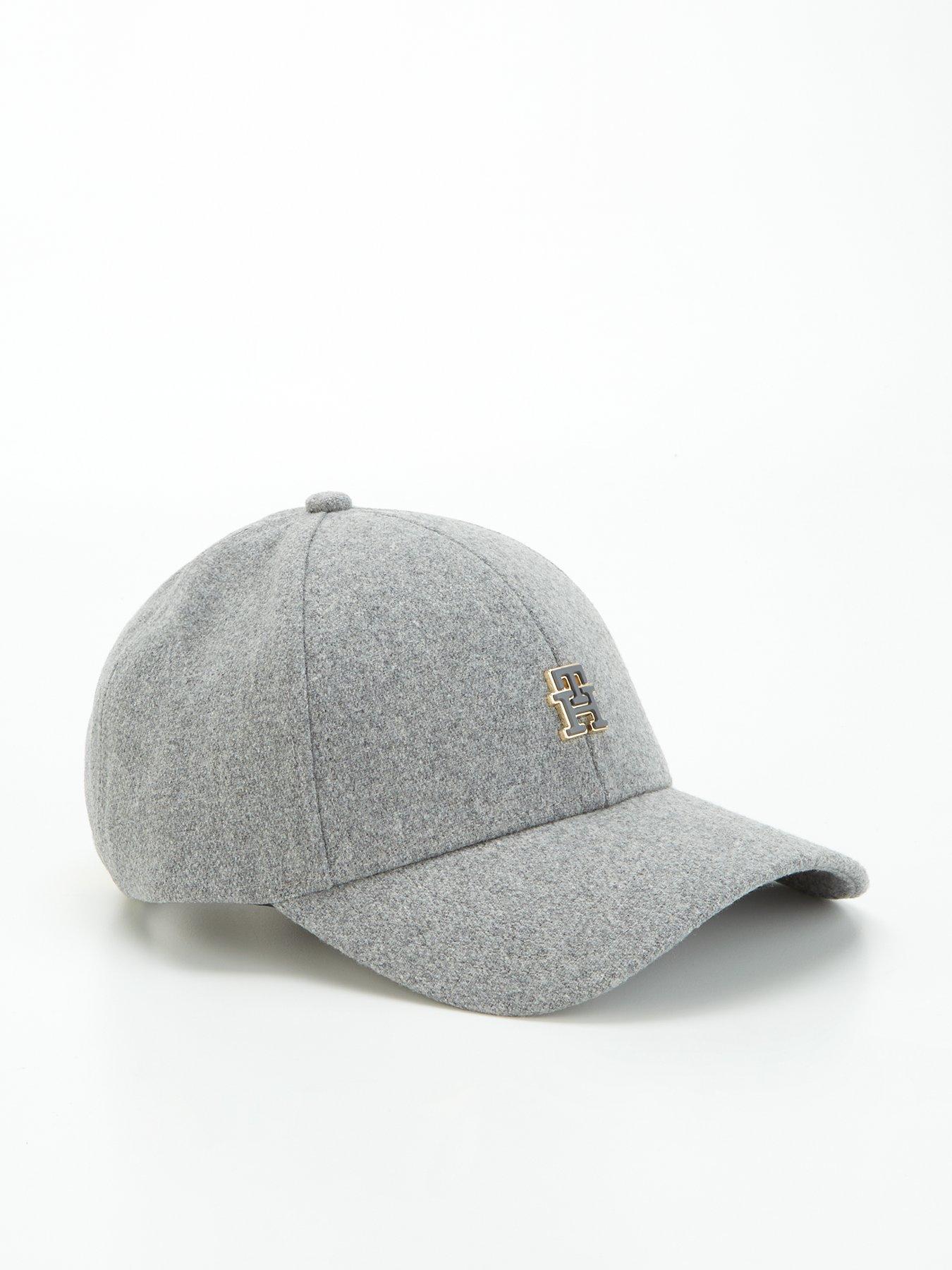 tommy-hilfiger-monogram-winter-cap-grey