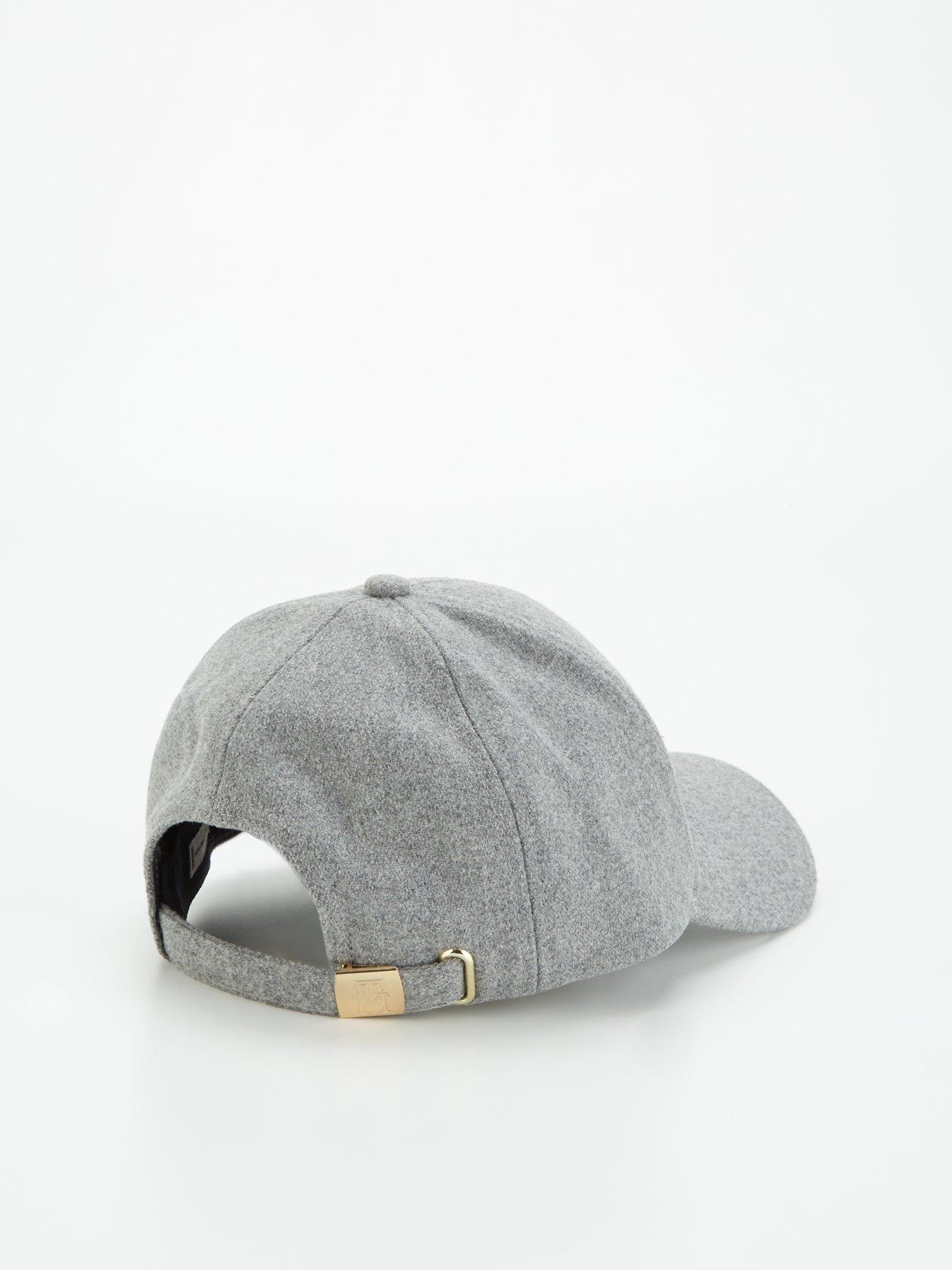 tommy-hilfiger-monogram-winter-cap-greyback