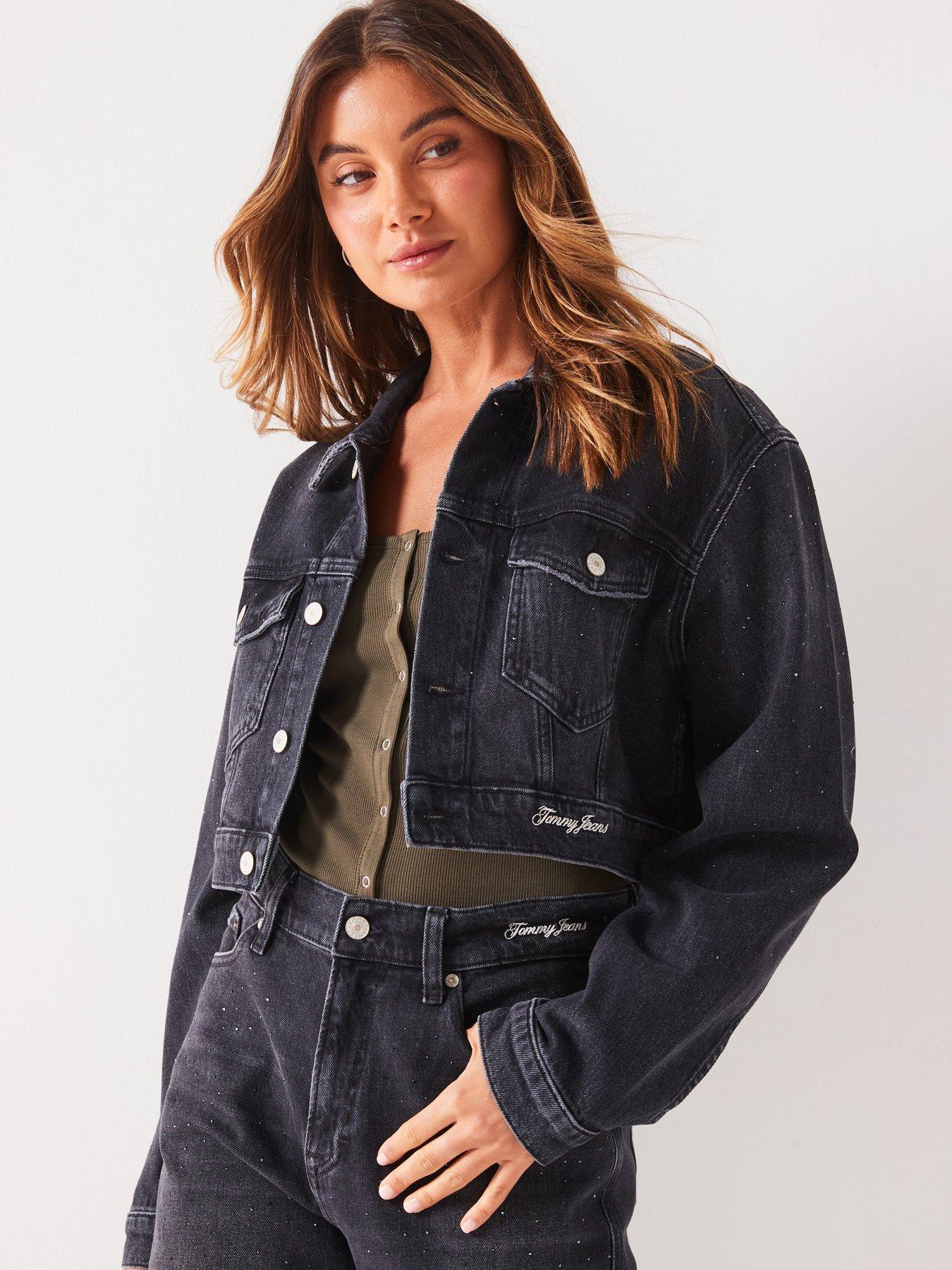 tommy-jeans-boxy-cropped-denim-jacket-blackfront