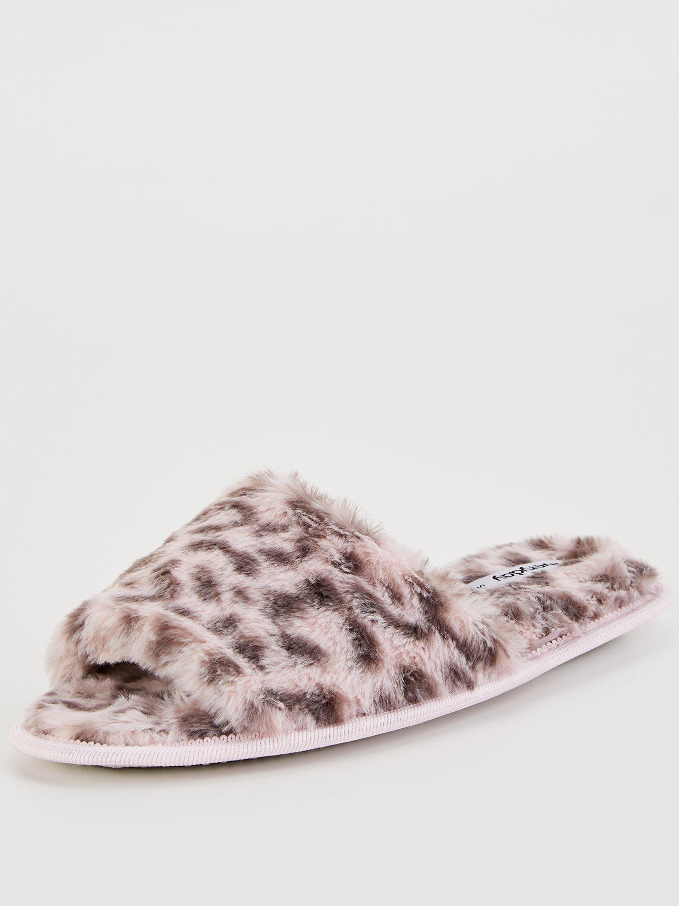 everyday-faux-fur-slider-slipper-leopard-printstillFront