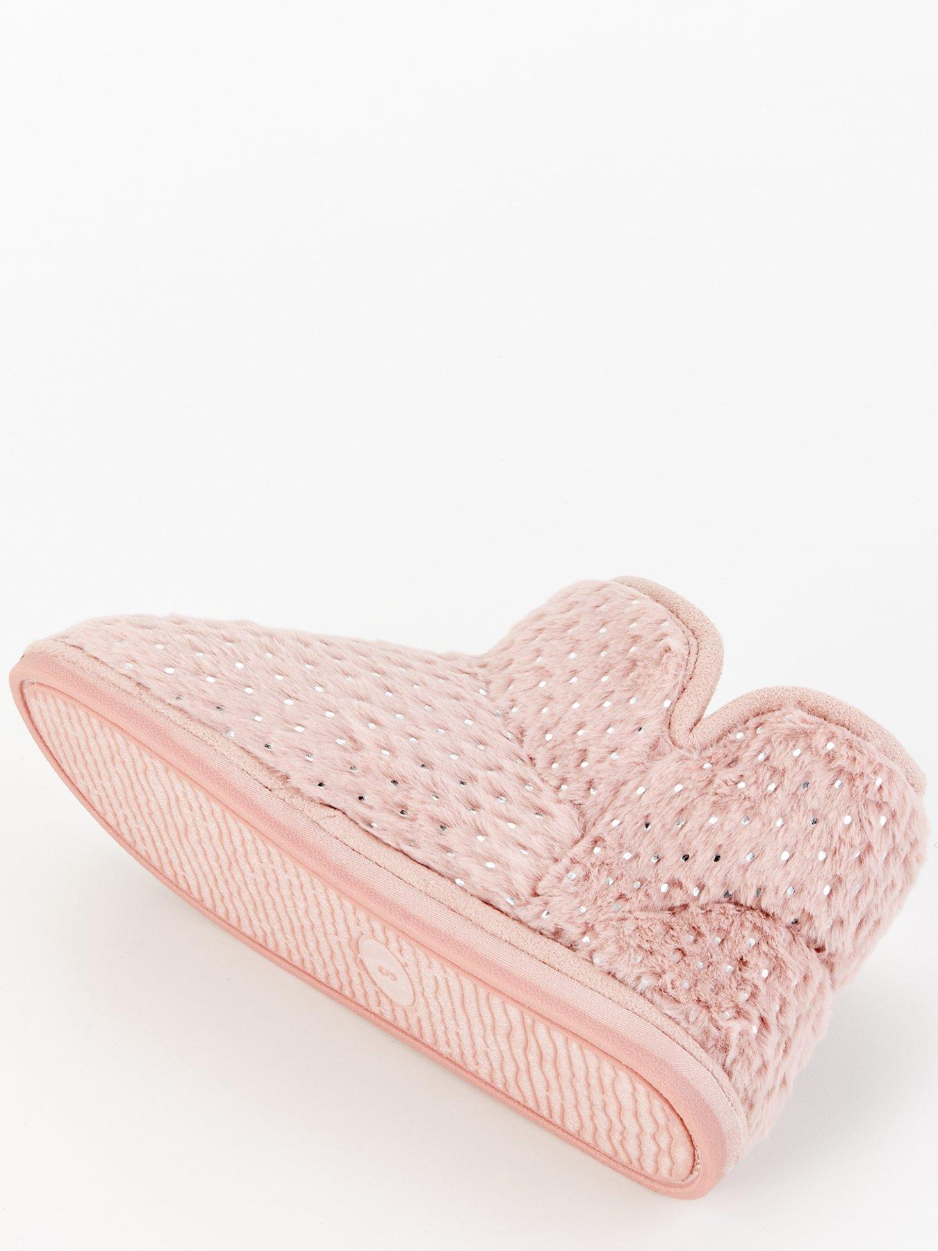 everyday-textured-slipper-boot-with-poms-pinkdetail