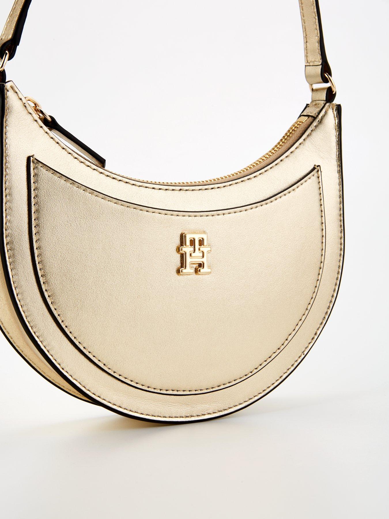 tommy-hilfiger-metallic-shoulder-bag-goldoutfit