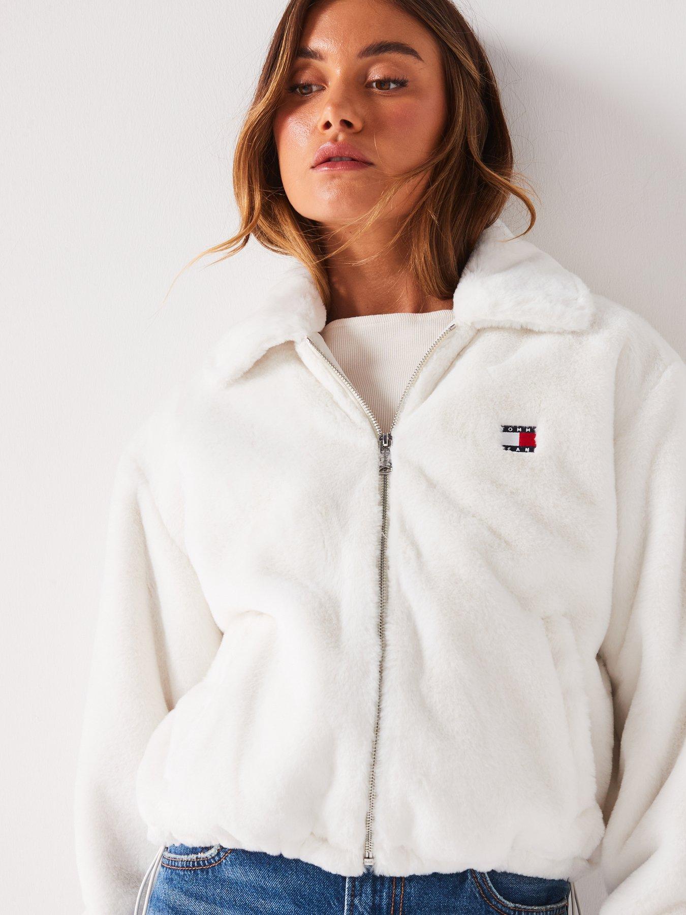 tommy-jeans-faux-fur-bomber-jacket-creamdetail