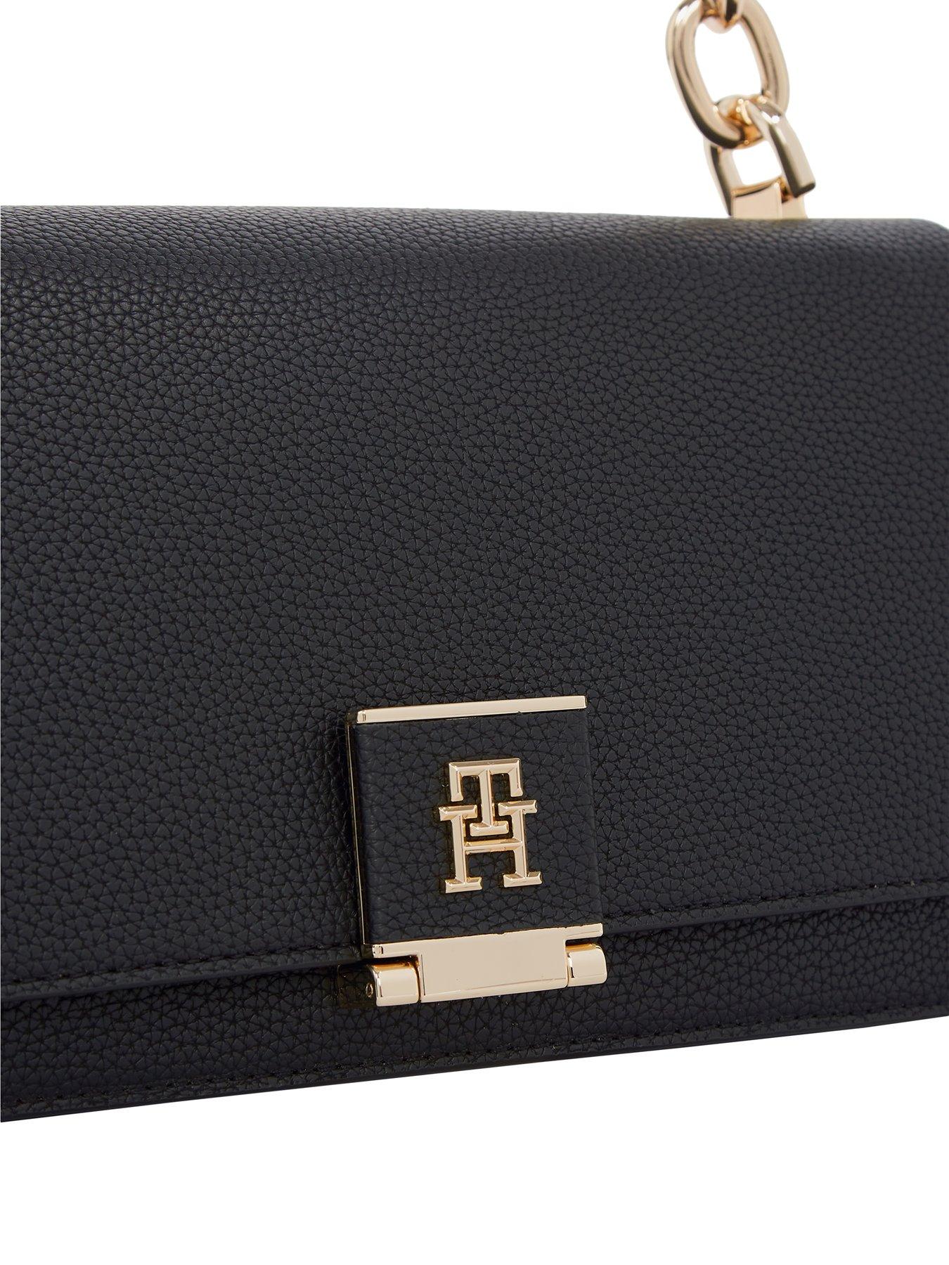 tommy-hilfiger-convertible-crossbody-bag-blackoutfit