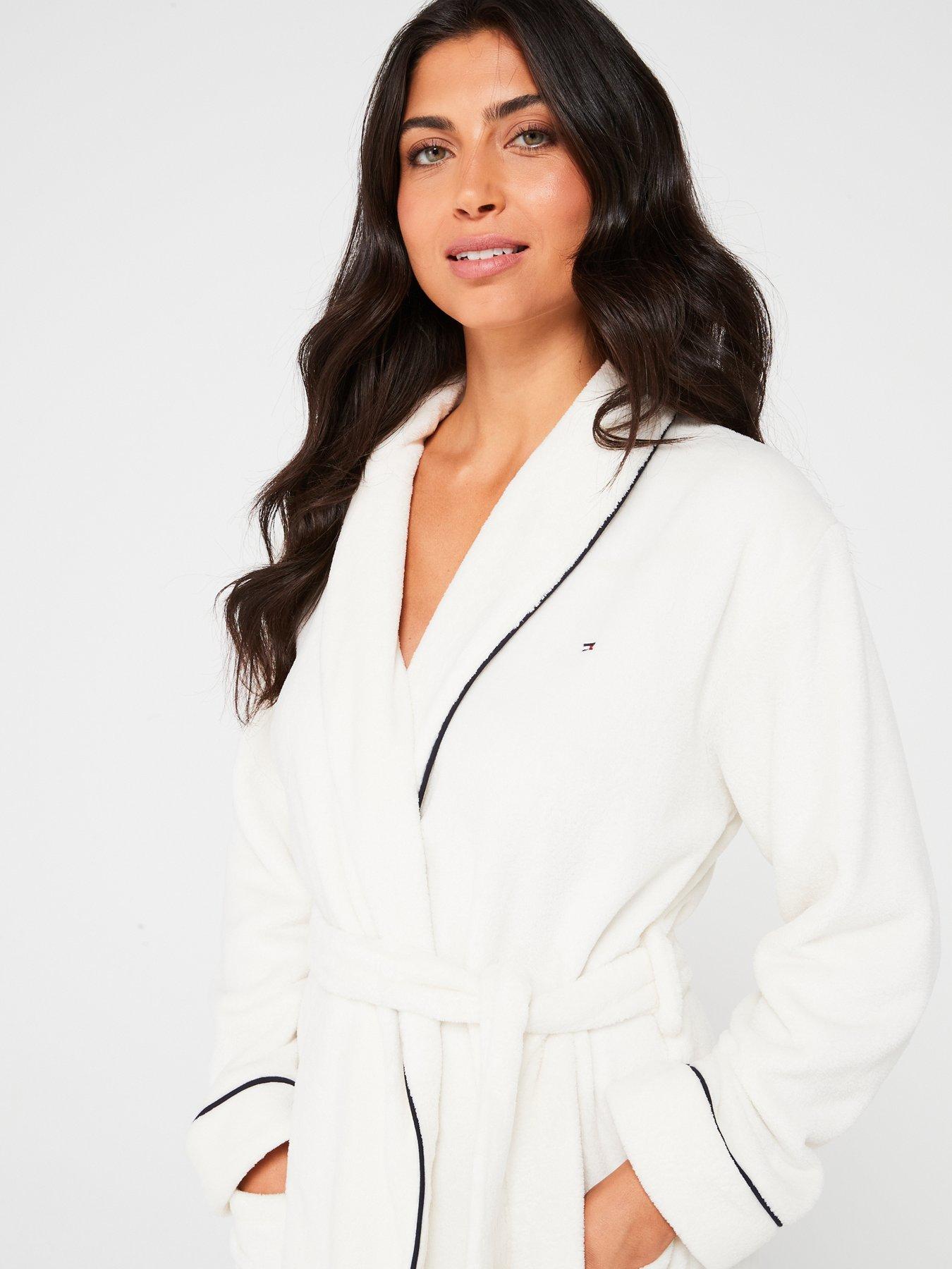 tommy-hilfiger-fleece-robe-whiteoutfit