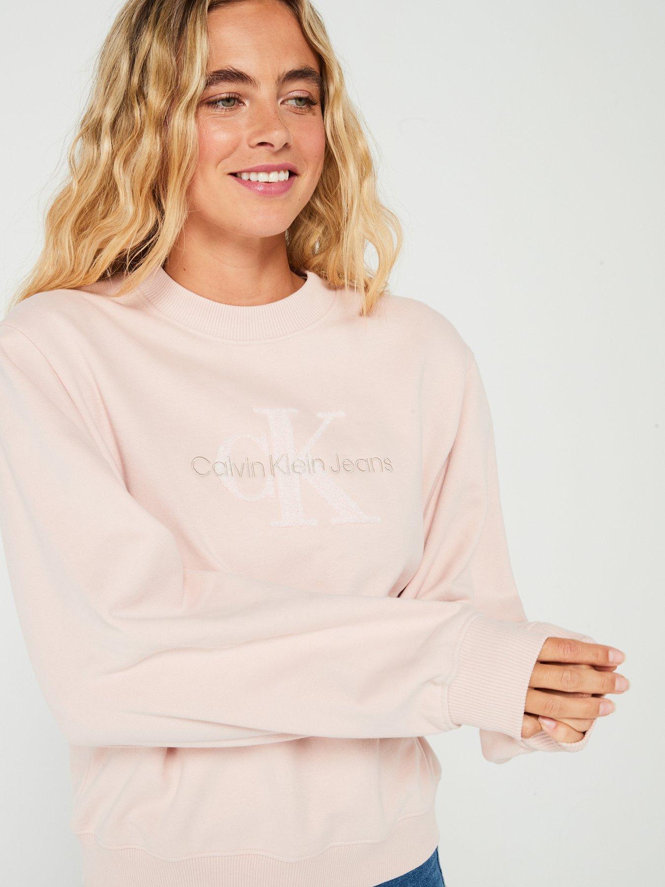 calvin-klein-jeans-chenille-monologo-sweatshirt-pinkoutfit