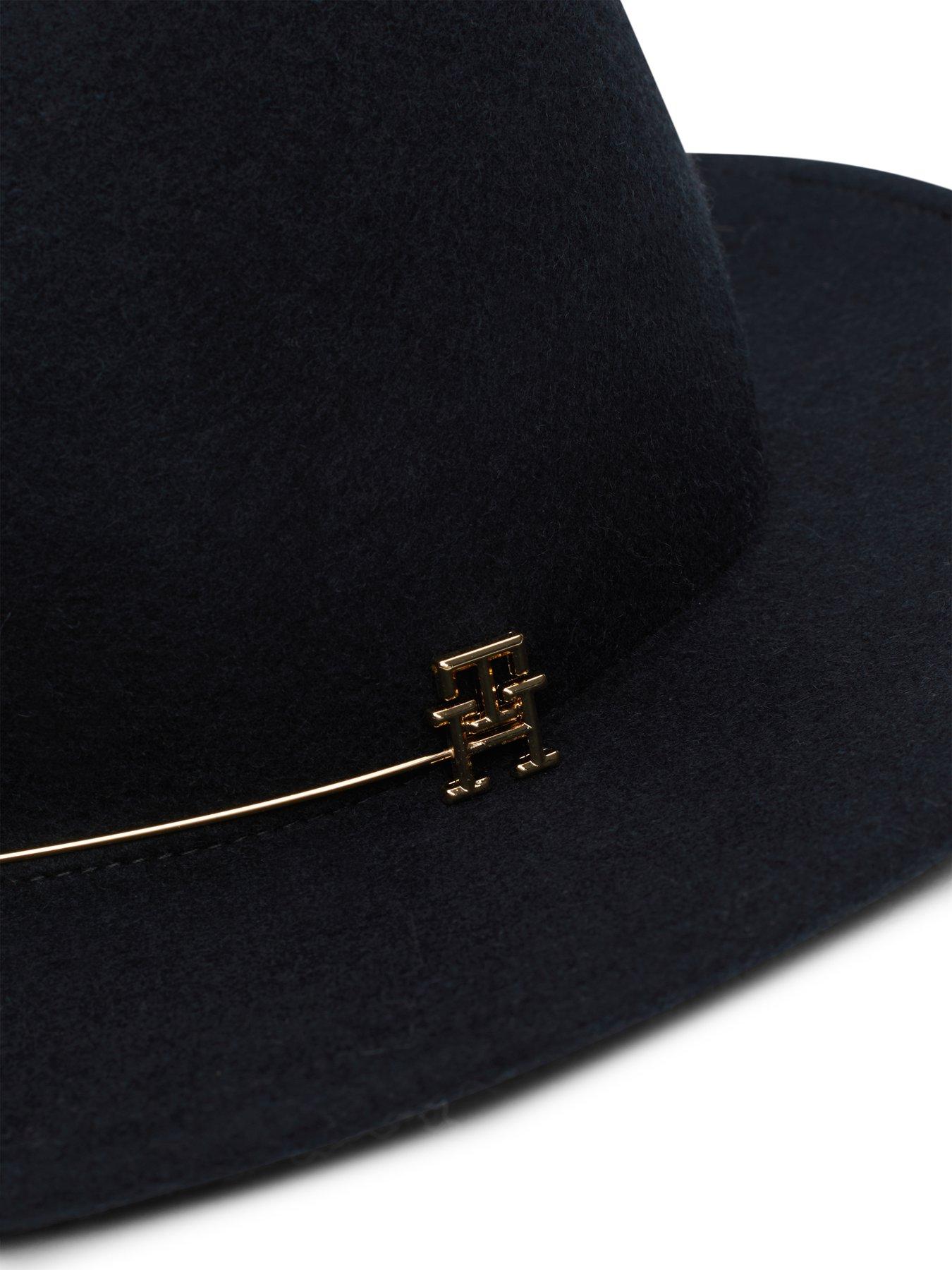 tommy-hilfiger-monogram-fedora-hat-blackoutfit