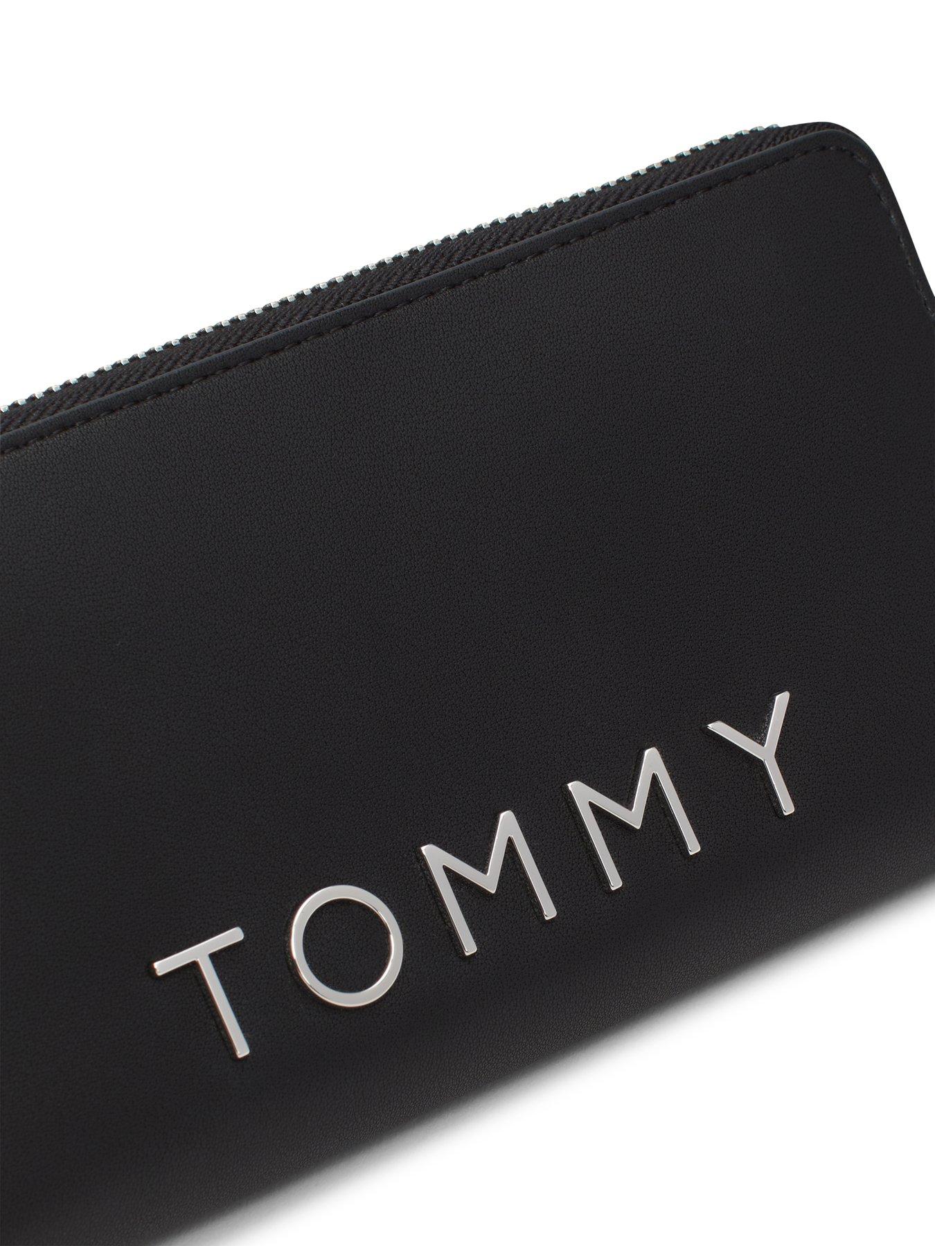 tommy-jeans-city-bold-zip-purse-blackback